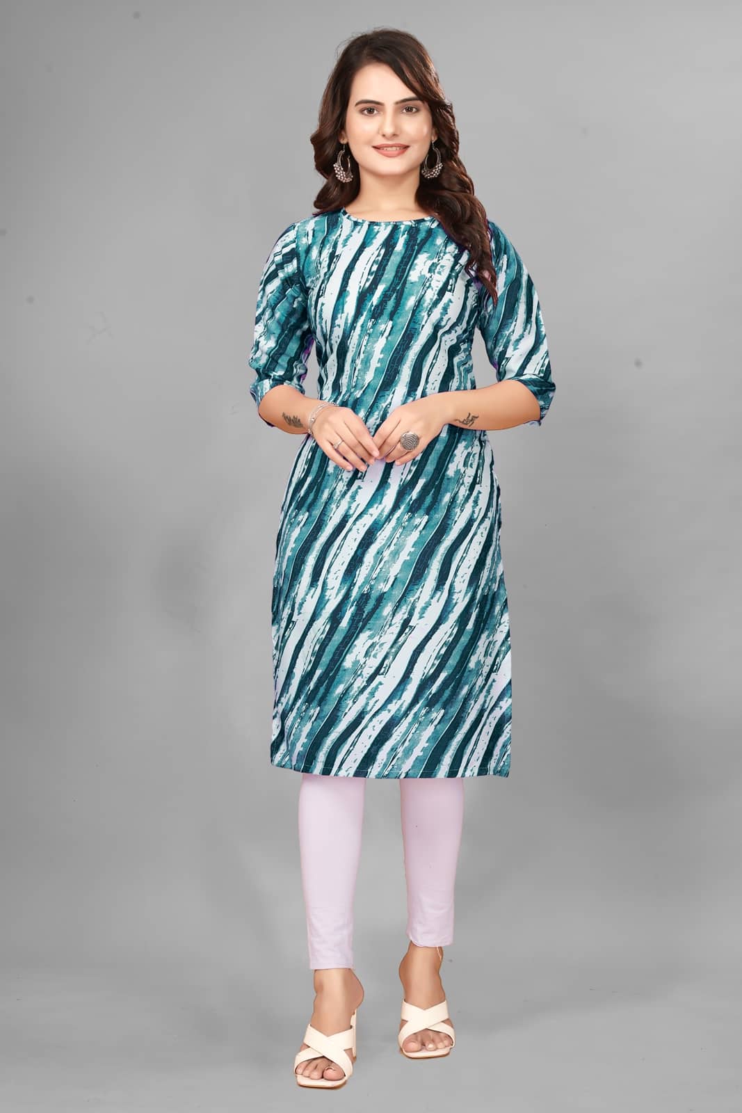 vachhraj group Crepe Printed Straight Women's Kurti - Navy Blue ( Pack of 1 ) - Kurtis, Tunics | Buy online on ZillyBuy