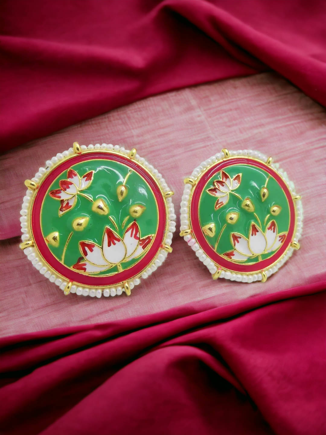     			BIYU Green Cluster Earrings ( Pack of 1 )