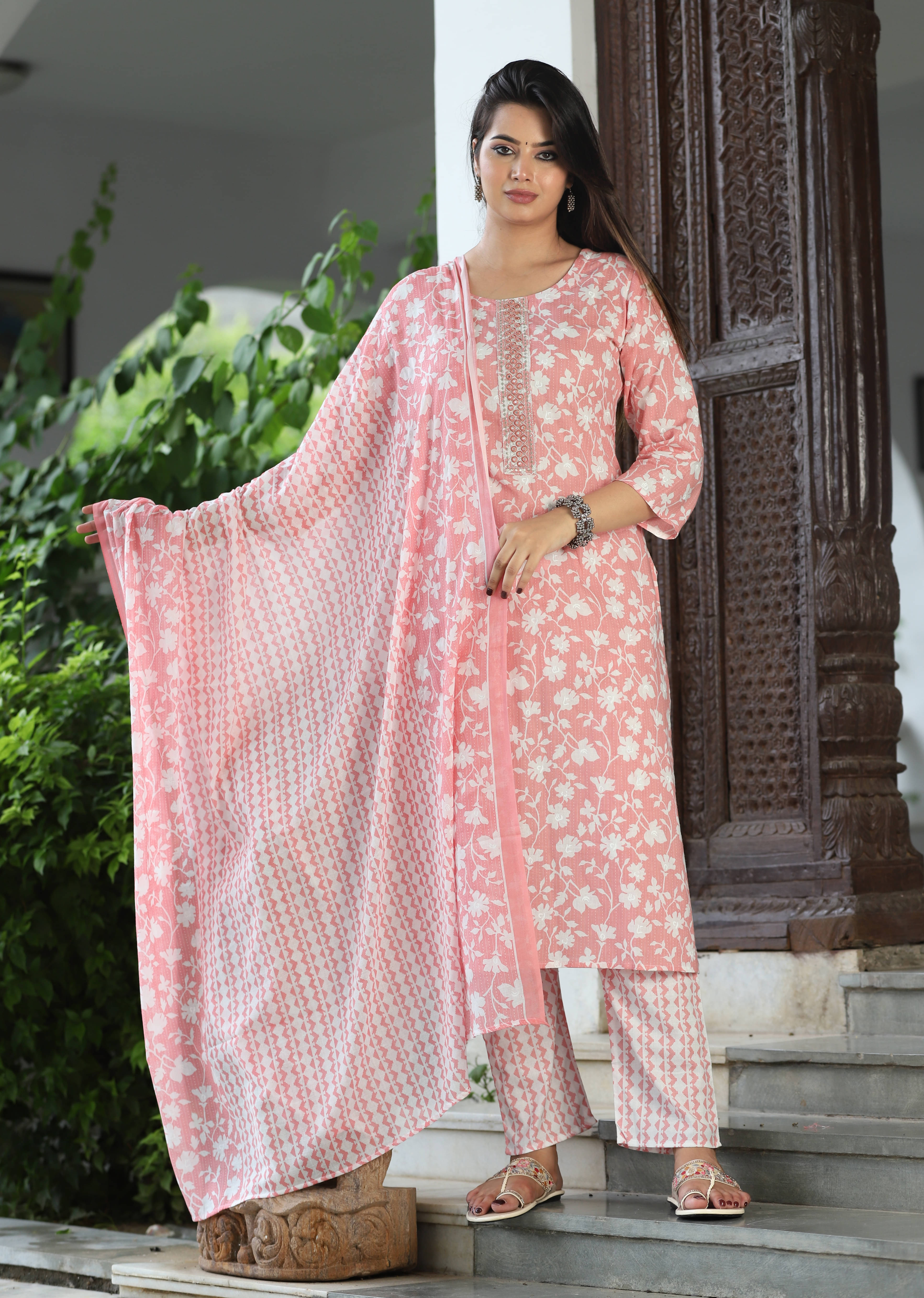     			G4Girl Women Cotton Printed Straight Kurti With Pants ( Peach )