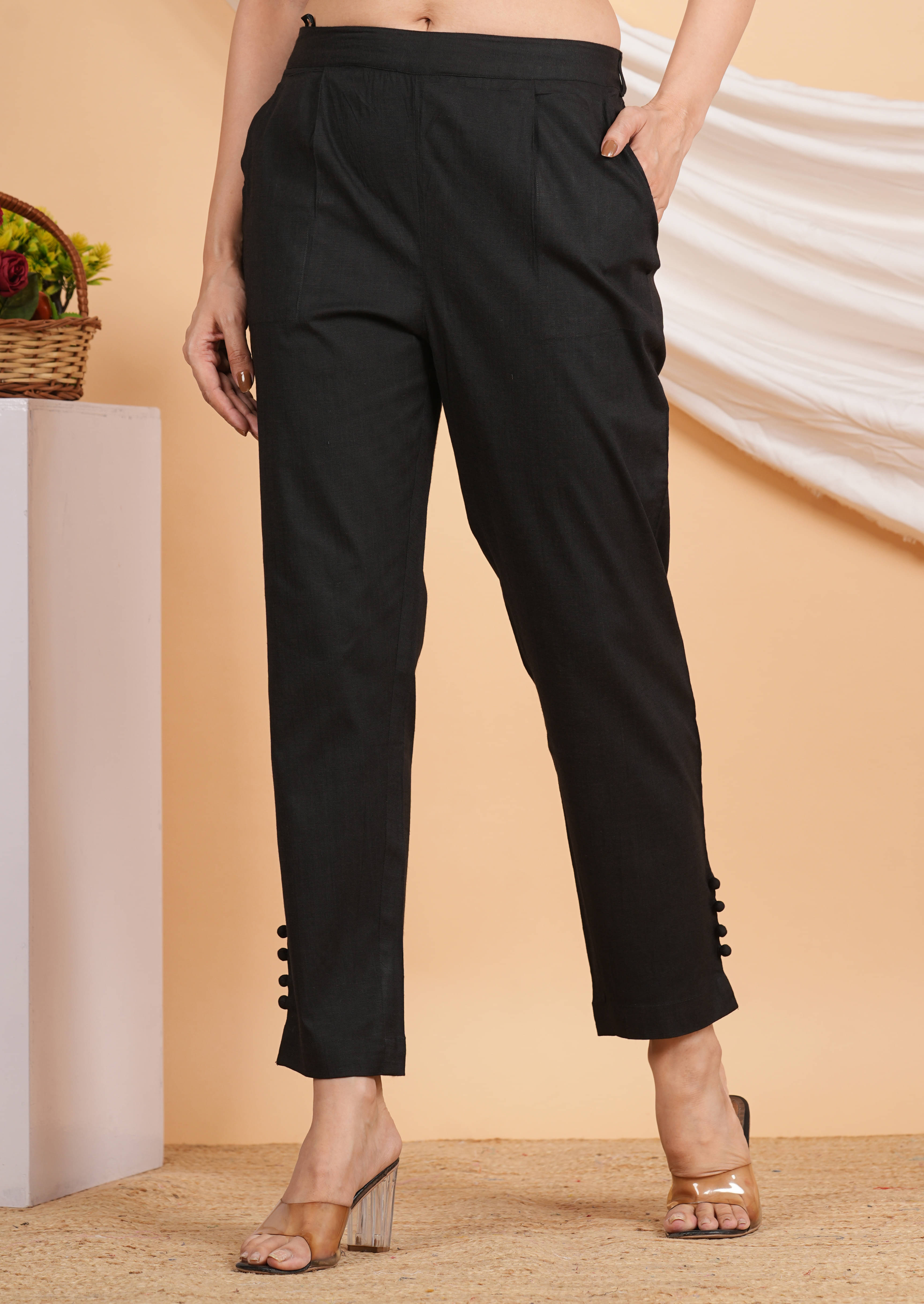     			Yash Gallery Black Lycra Regular Women's Formal Pants ( Pack of 1 )