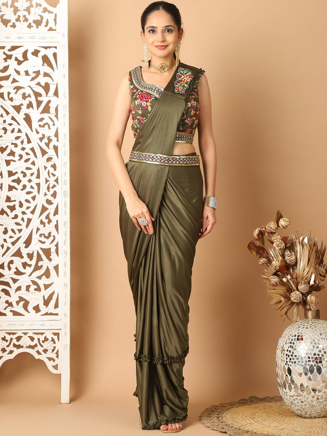 Grancy Lycra Solid Saree With Stitched Blouse ( Olive ) Grancy Lycra Solid Saree With Stitched Blouse ( Olive )