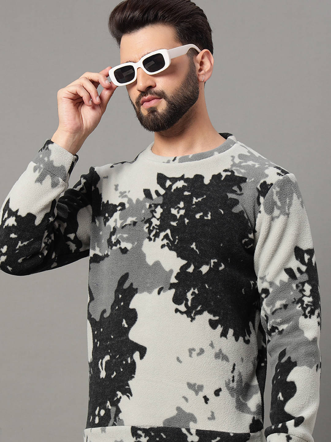 OGEN Polyester Round Neck Men's Sweatshirt - Grey ( Pack of 1 ) OGEN Polyester Round Neck Men's Sweatshirt - Grey ( Pack of 1 )