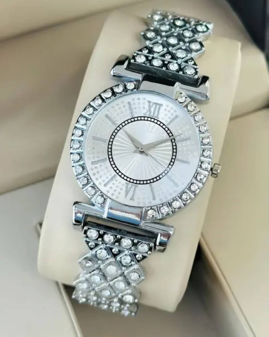 SHMOFY LUXRY Silver Metal Analog Womens Watch