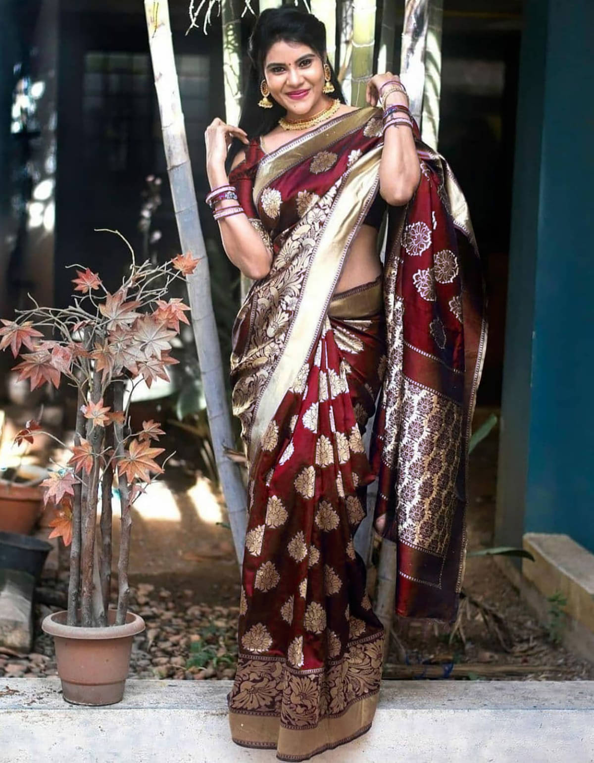 Trijal Fab Banarasi Silk Embellished Saree With Unstitched Blouse Piece ( Maroon ) Trijal Fab Banarasi Silk Embellished Saree With Unstitched Blouse Piece ( Maroon )