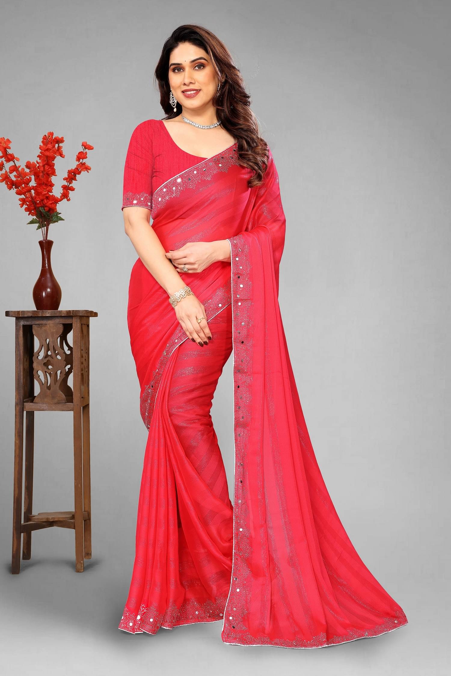     			VEERAIVA Chiffon Embellished Saree With Unstitched Blouse Piece ( Pink )