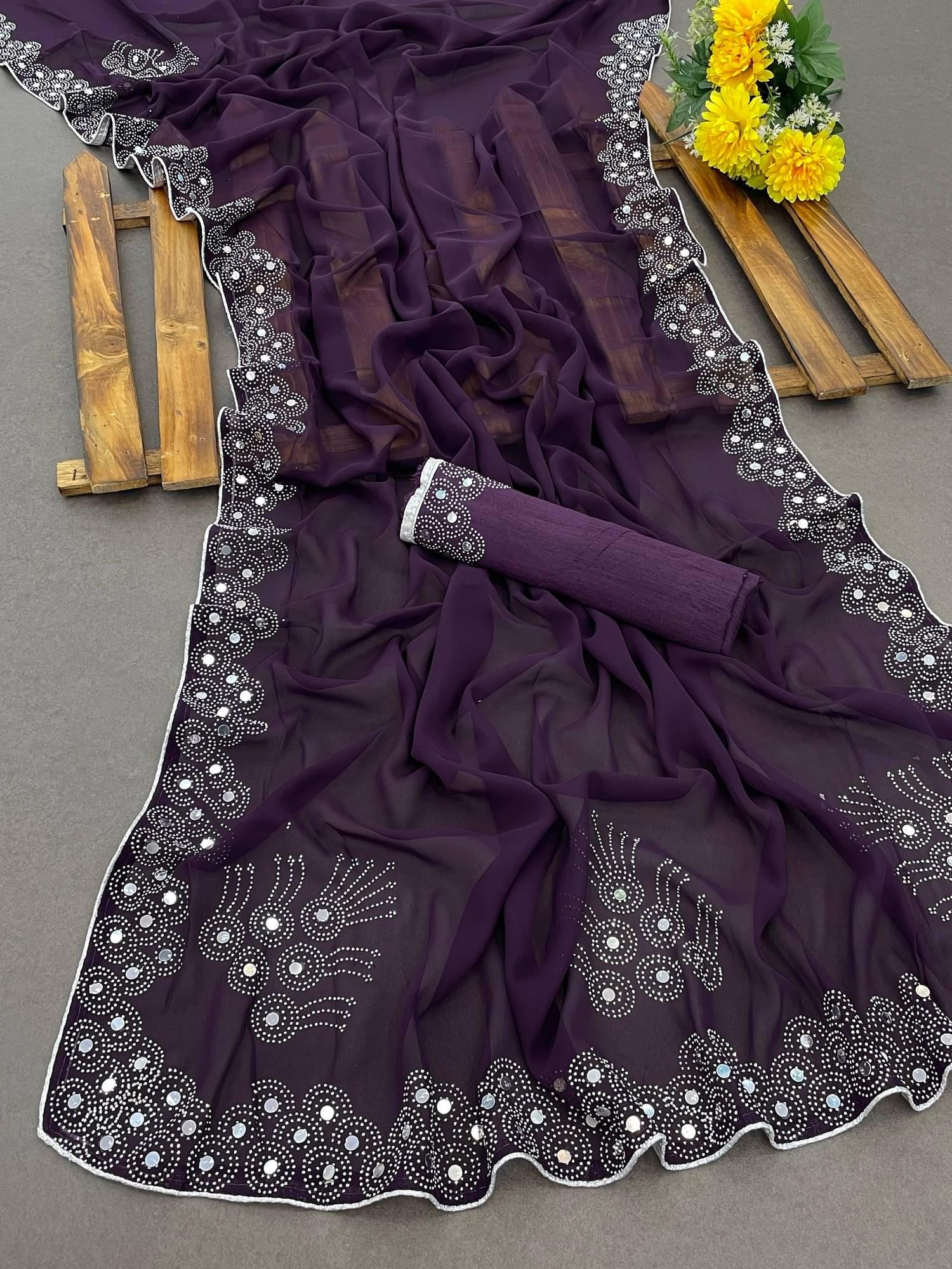     			VEERAIVA Georgette Embellished Saree With Unstitched Blouse Piece ( Purple )
