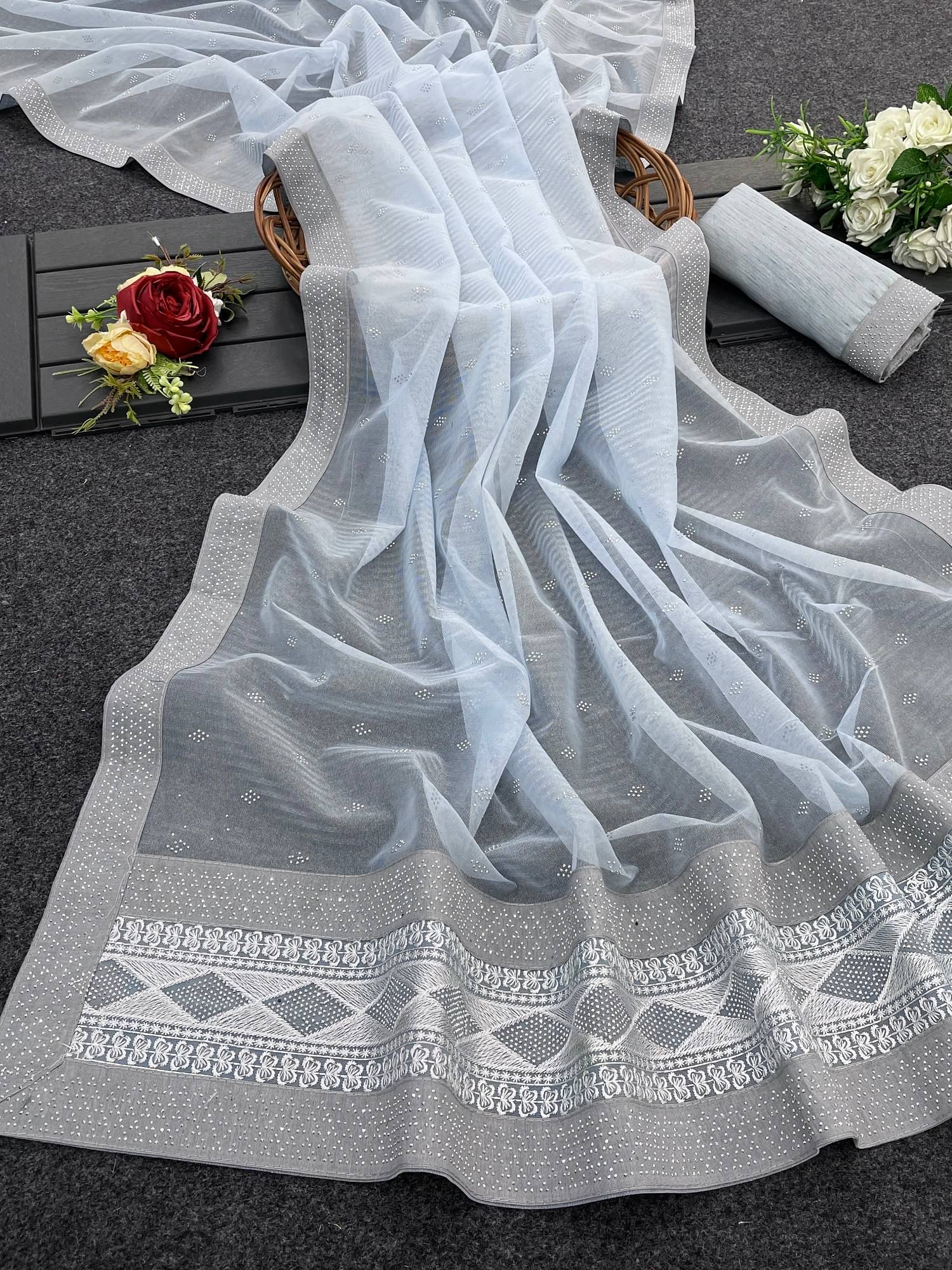     			VEERAIVA Net Embroidered Saree With Unstitched Blouse Piece ( Grey )