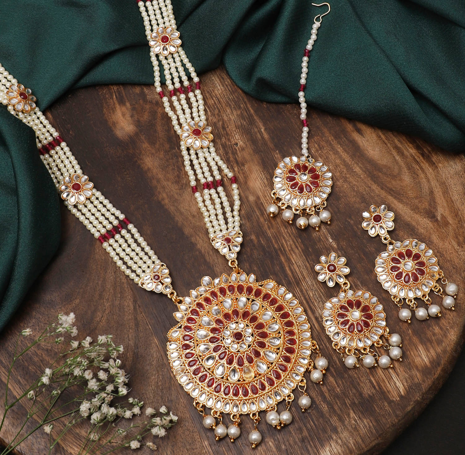     			Bhagya Lakshmi Multicolor Alloy Necklace Set ( Pack of 1 )