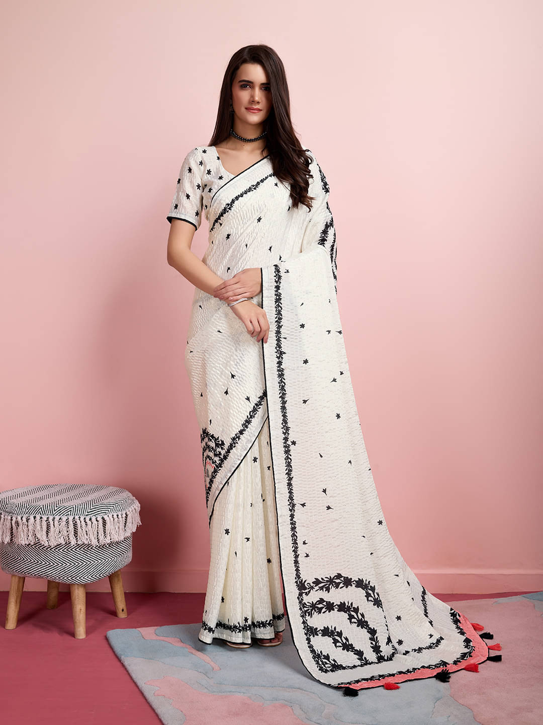 Rekha Maniyar Silk Blend Striped Saree With Unstitched Blouse Piece ( White )     			Rekha Maniyar Silk Blend Striped Saree With Unstitched Blouse Piece ( White )