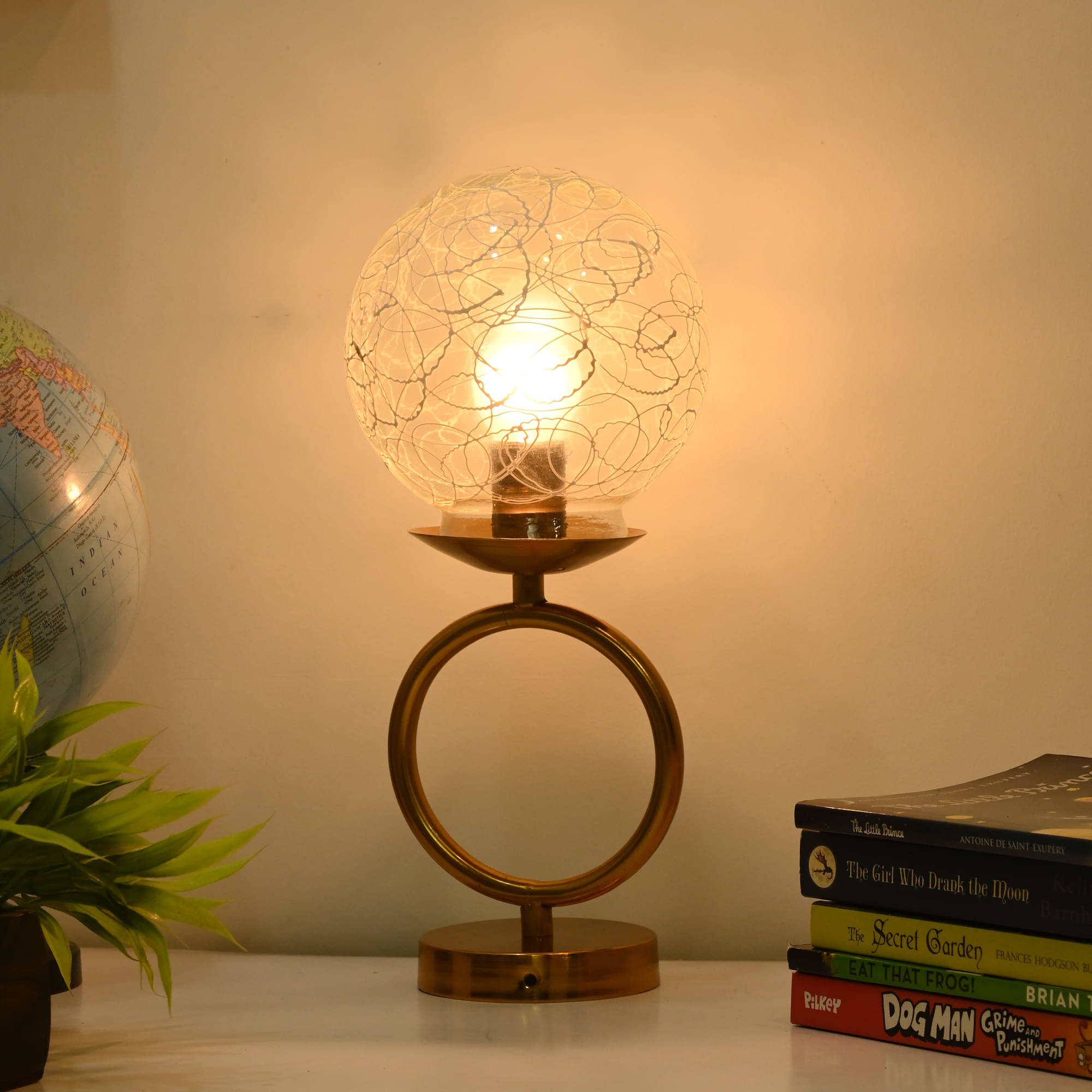     			1st Time White Decorative Table Lamp ( Pack of 1 )