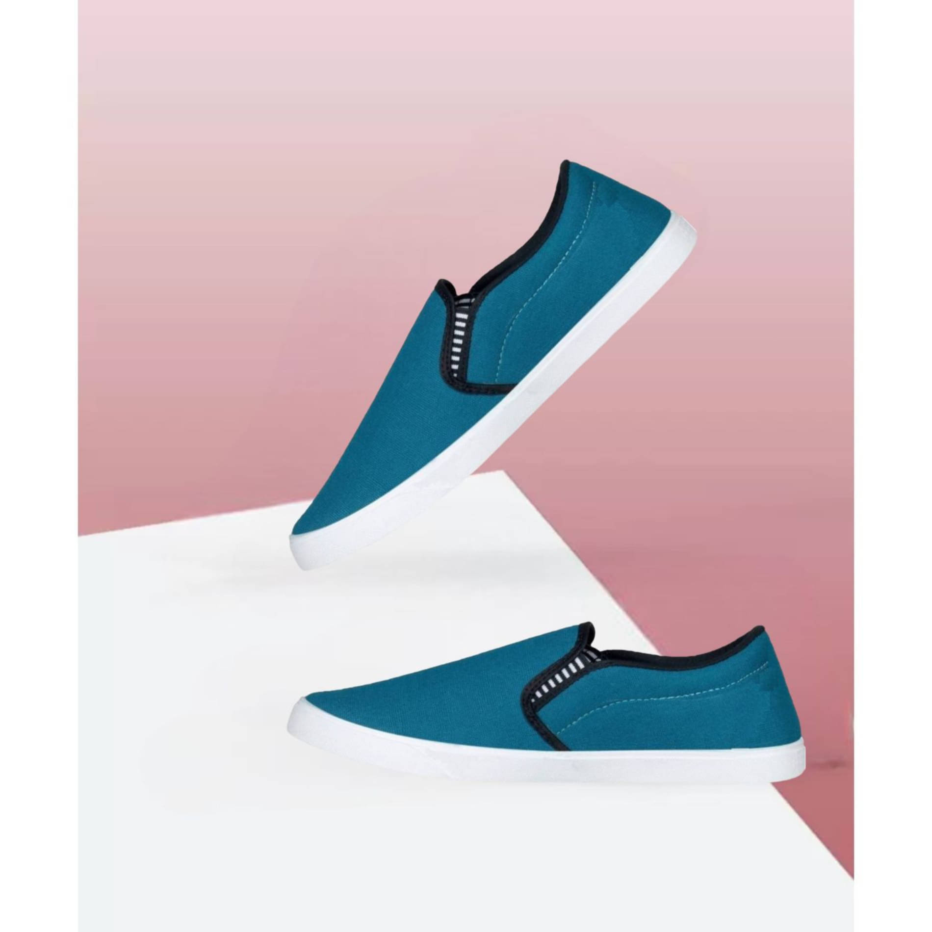     			hotstyle BOSS Sea Green Men's Sneakers