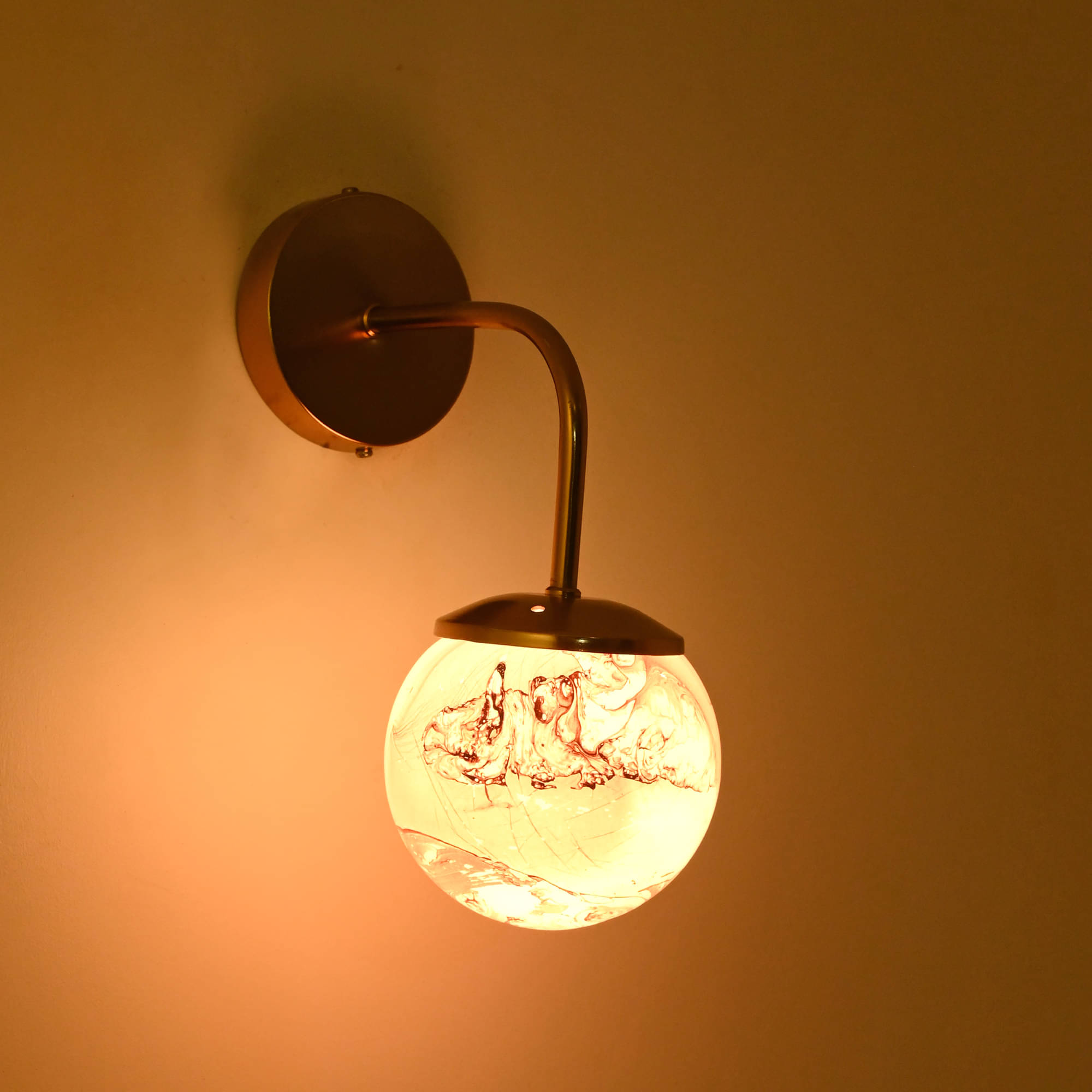     			1st Time Multicolor Down Light Wall Lamp ( Pack of 1 )