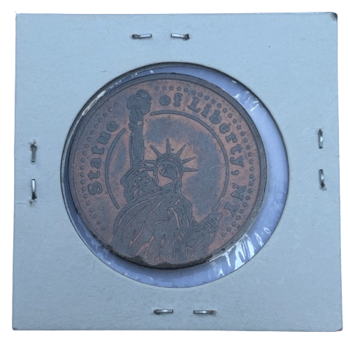     			STATUE OF LIBERTY VERY UNIQUE AND RARE COIN IN GOOD CONDITION