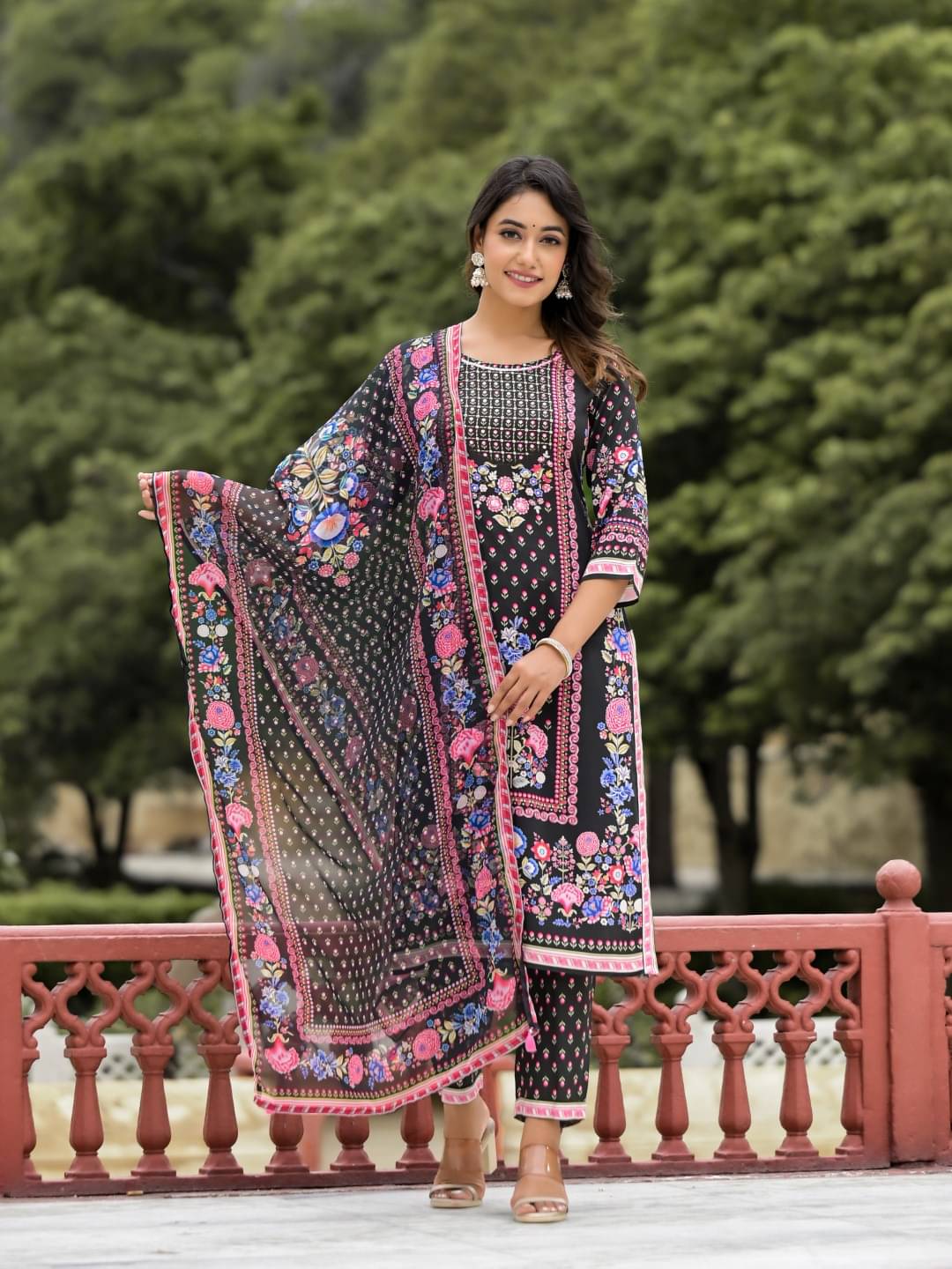     			Juniper Rayon Printed Kurti With Pants Women's Stitched Salwar Suit - Black ( Pack of 1 )