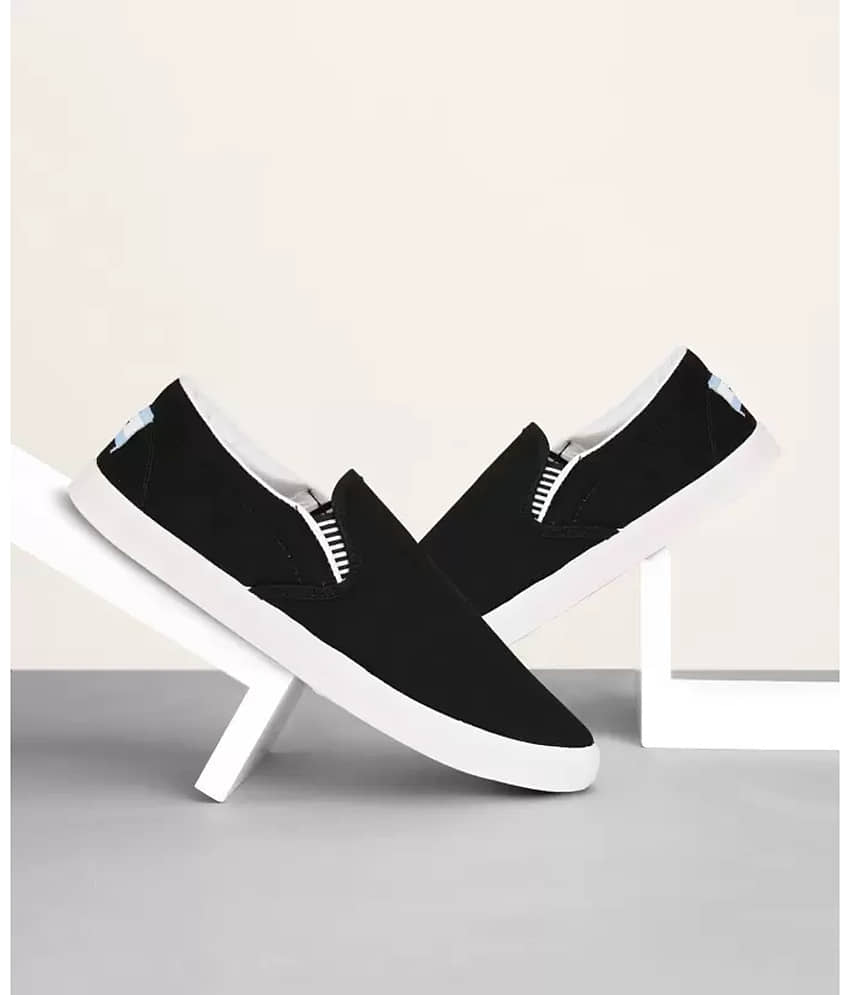 hotstyle PILOT White Men's Sneakers - Casual Shoes | Buy online on ZillyBuy