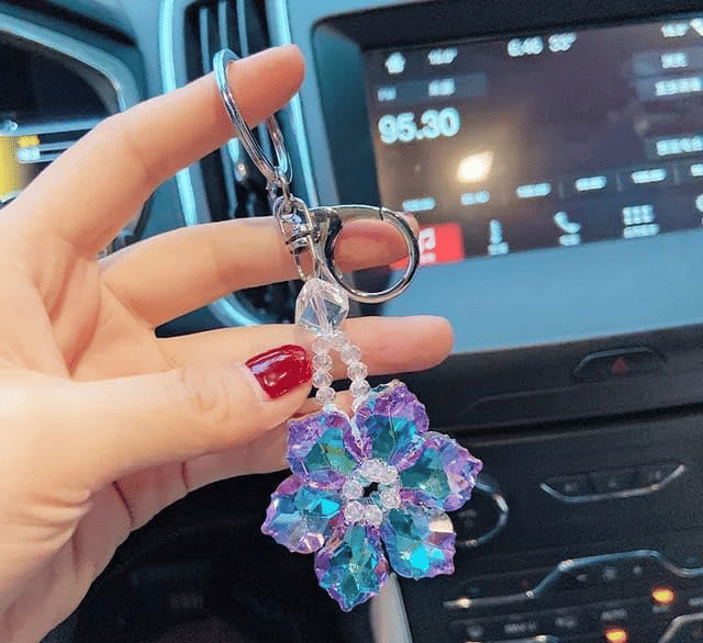     			La Belleza Plastic Keychain Purple