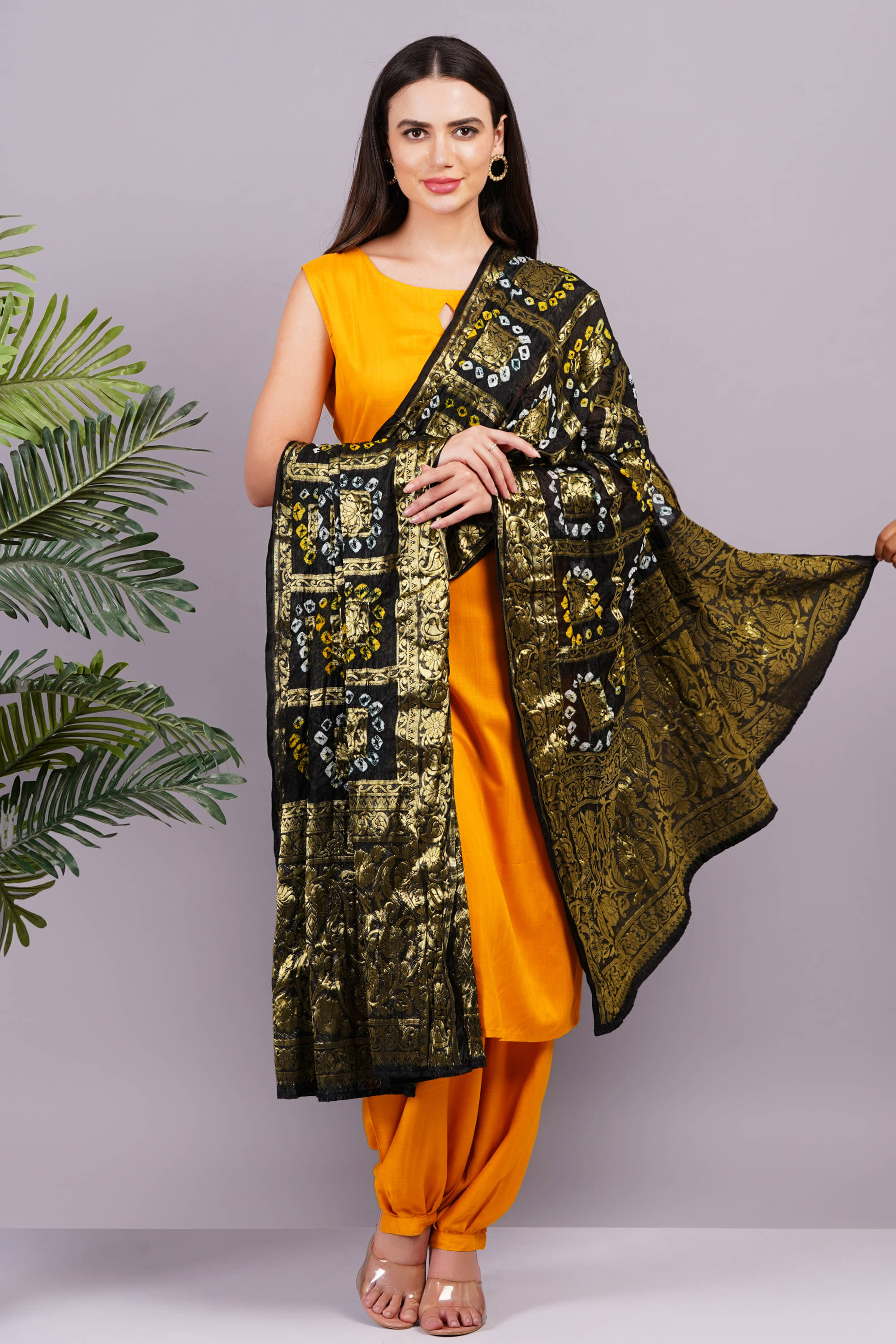     			JC4U Women Rayon Solid Straight Kurti With Patiala Salwar ( Yellow )