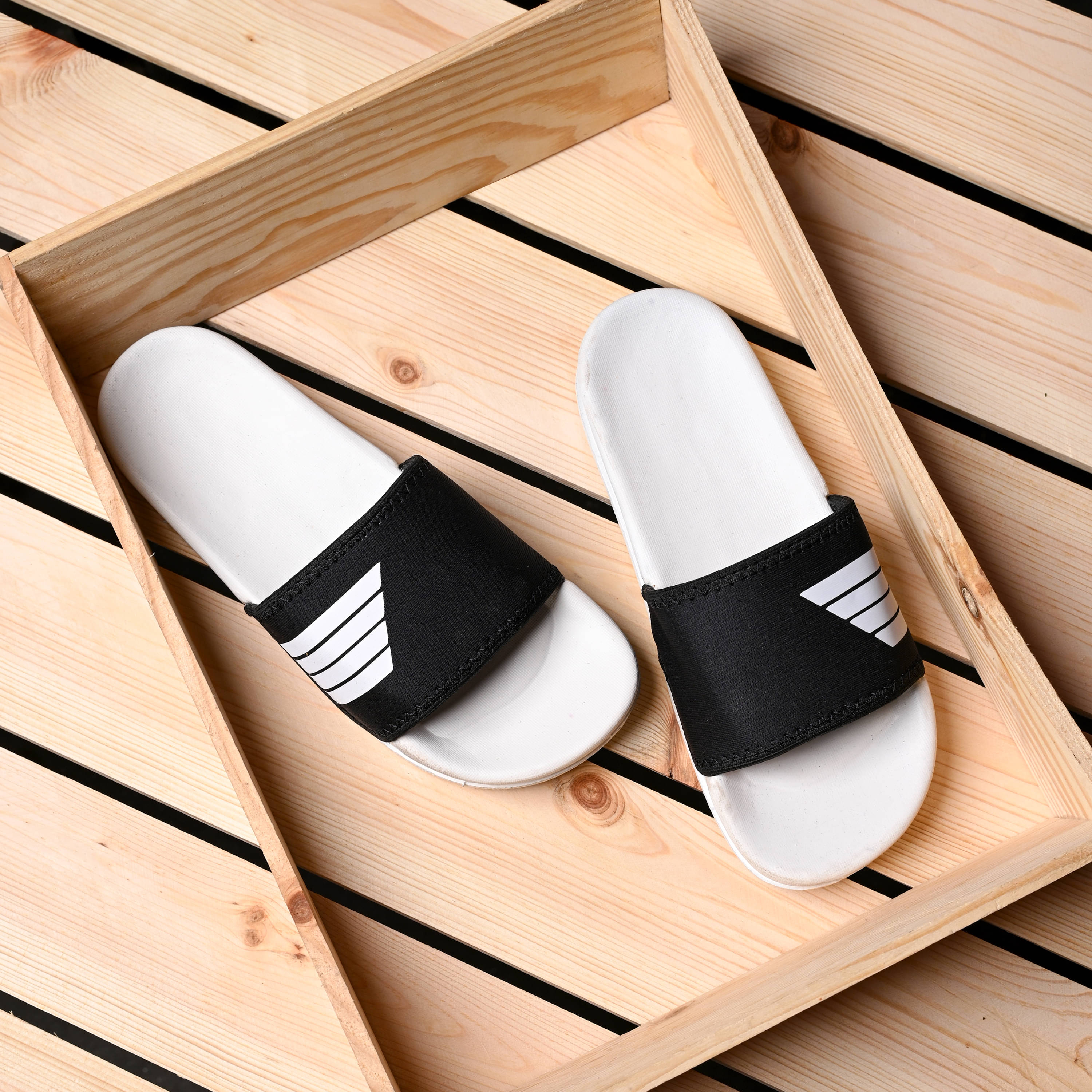     			Magnolia White Men's Slide Flip Flop
