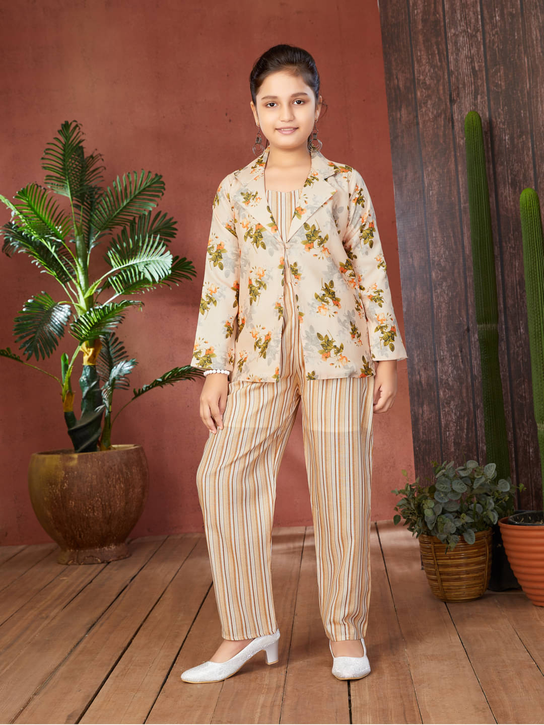     			Aarika Pack of 1 Girls Cotton Top With Jacket With Pants ( Peach )
