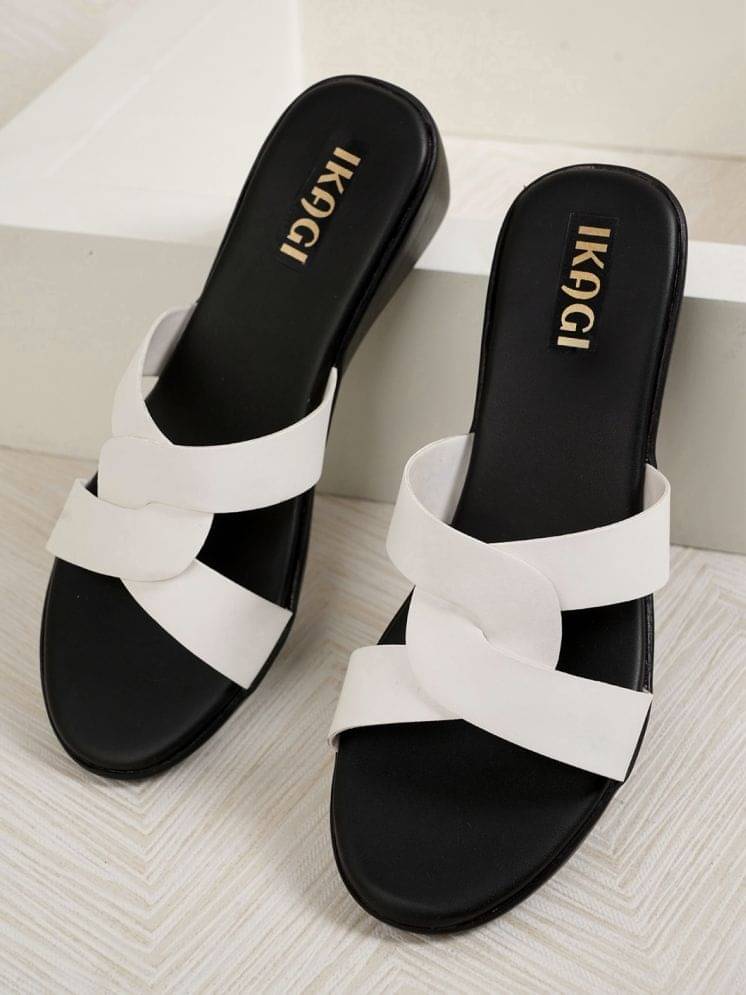     			IKAGI White Women's Flats