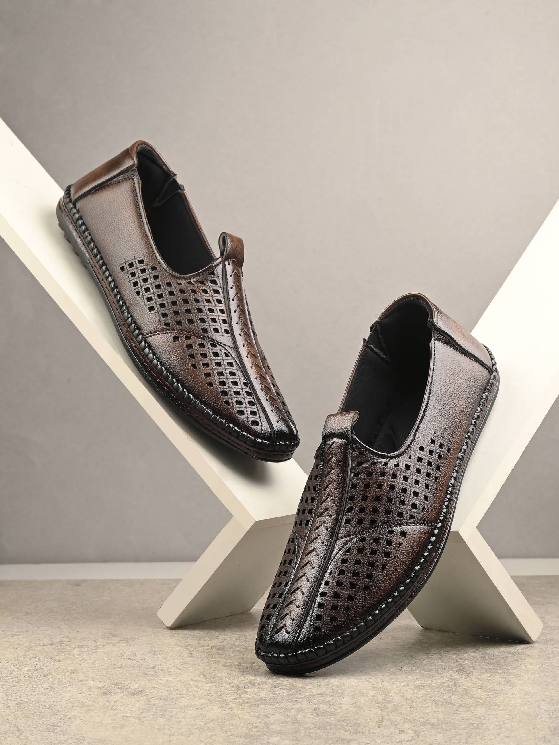     			server Brown Men's Espadrille
