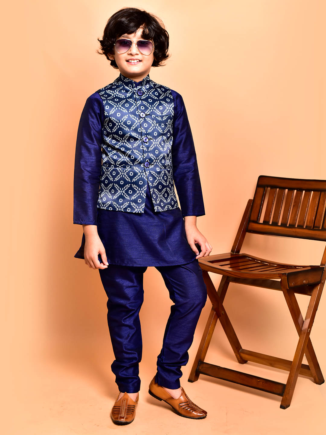     			PRINTCULTR Boys Silk Solid - Pattern Kurta Pant Set ( Navy Blue , Pack of 1 )