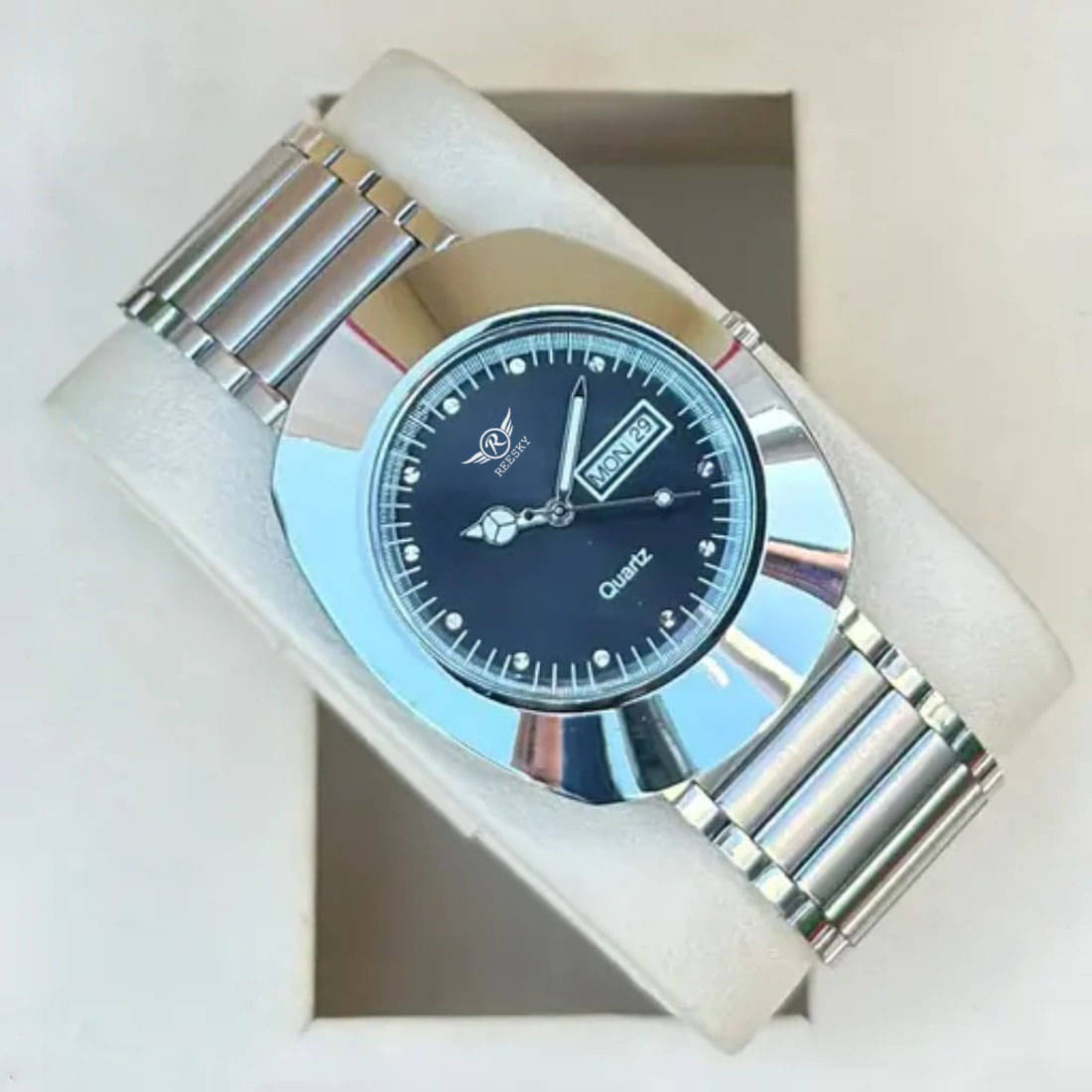     			REESKY Silver Stainless Steel Analog Men's Watch