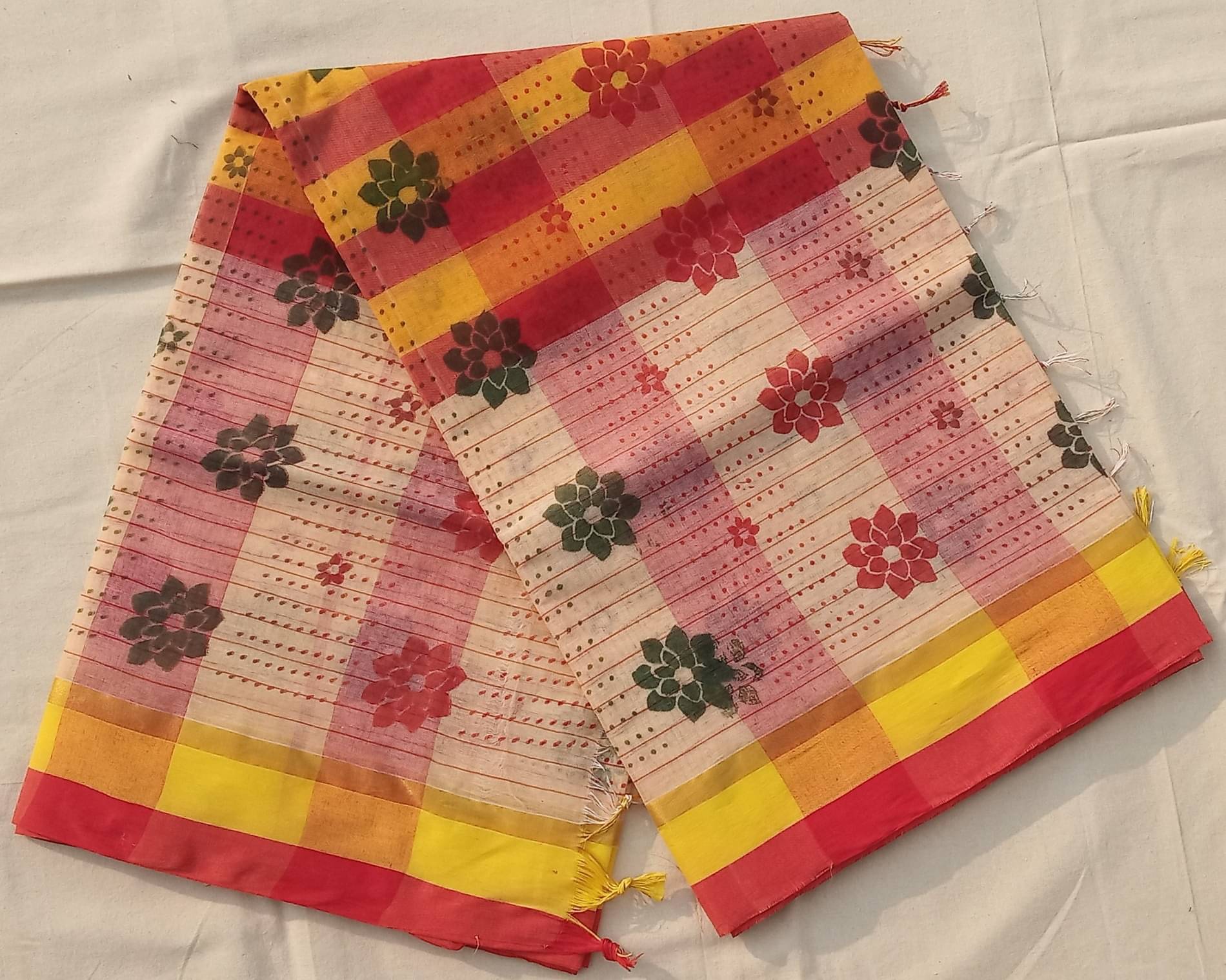 RAJ SAREE HOUSE Cotton Printed Saree Without Blouse Piece ( Red ) RAJ SAREE HOUSE Cotton Printed Saree Without Blouse Piece ( Red )
