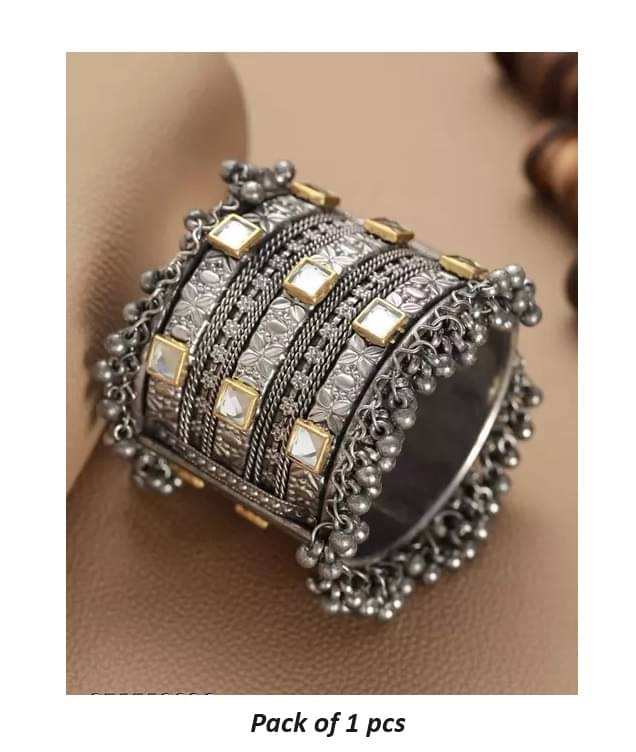 Samridhi DC Silver Cuff ( Pack of 1 ) Samridhi DC Silver Cuff ( Pack of 1 )