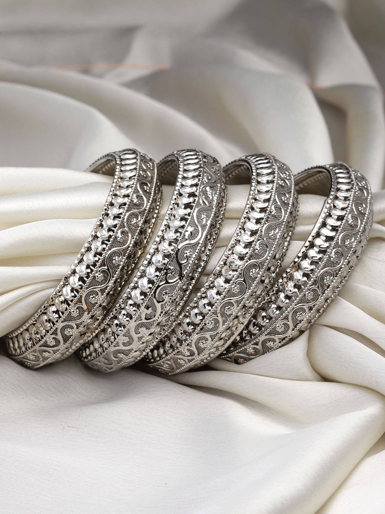 Zeneme Silver Bangle ( Pack of 4 ) Zeneme Silver Bangle ( Pack of 4 )