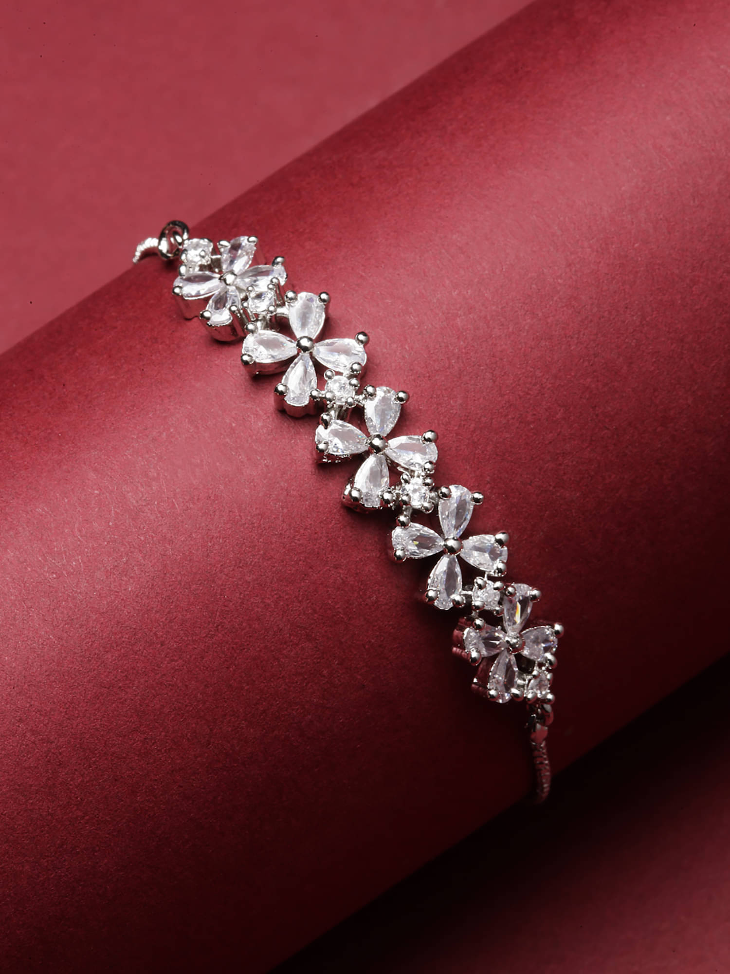     			Zeneme Silver Bracelet ( Pack of 1 )