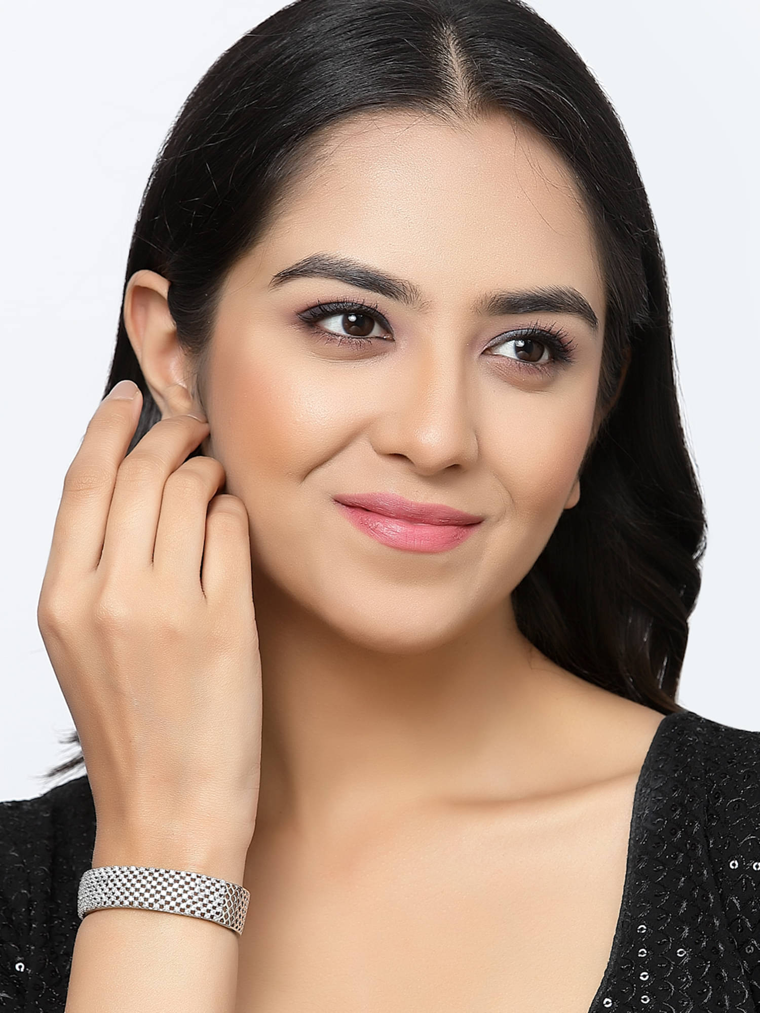 Zeneme Silver Cuff ( Pack of 1 )     			Zeneme Silver Cuff ( Pack of 1 )