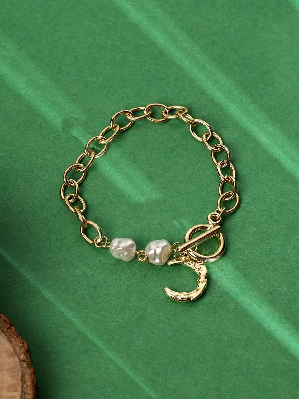     			KACY Gold Bracelet ( Pack of 1 )