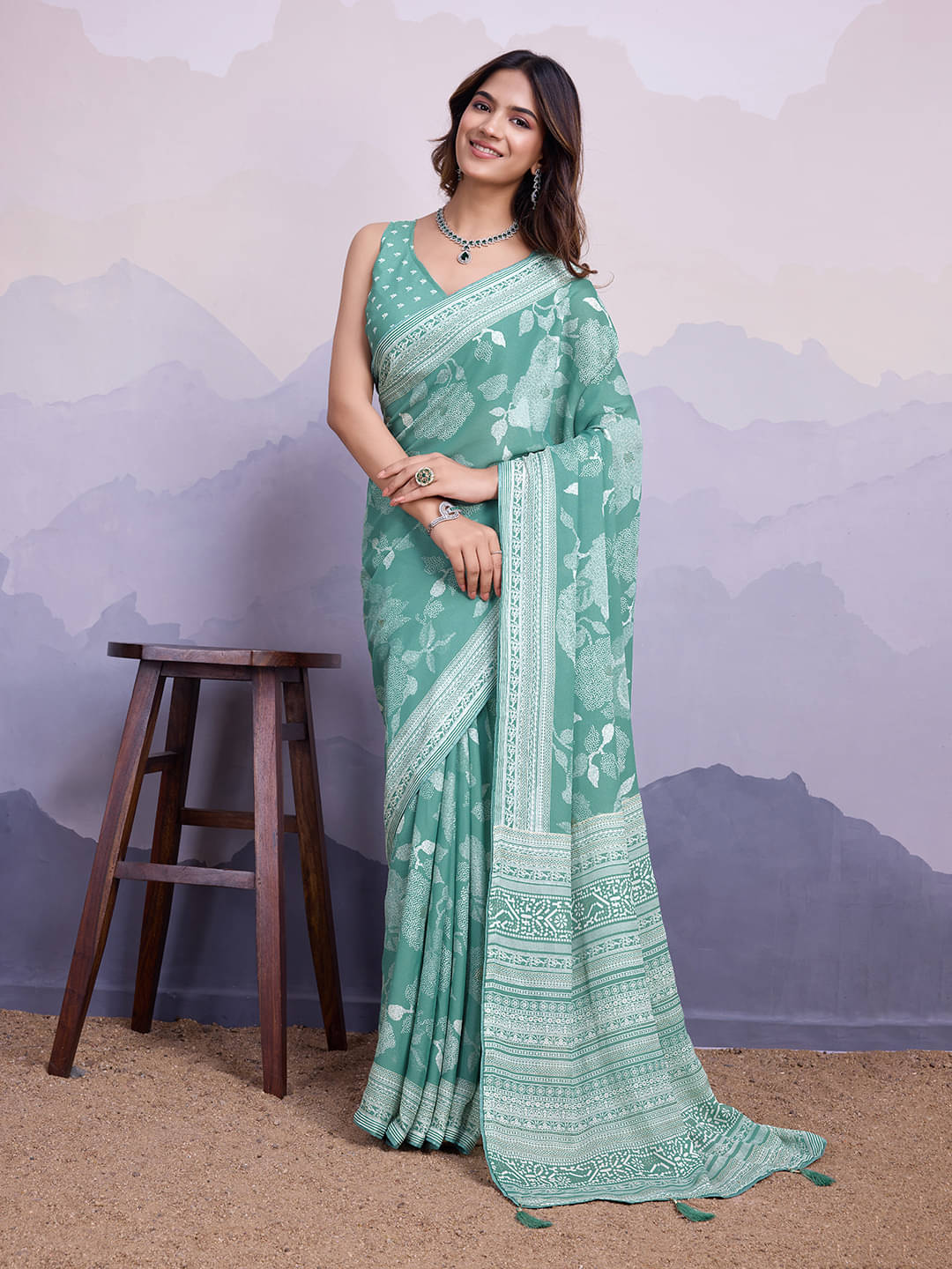 Rekha Maniyar Georgette Printed Saree With Unstitched Blouse Piece ( Turquoise ) Rekha Maniyar Georgette Printed Saree With Unstitched Blouse Piece ( Turquoise )