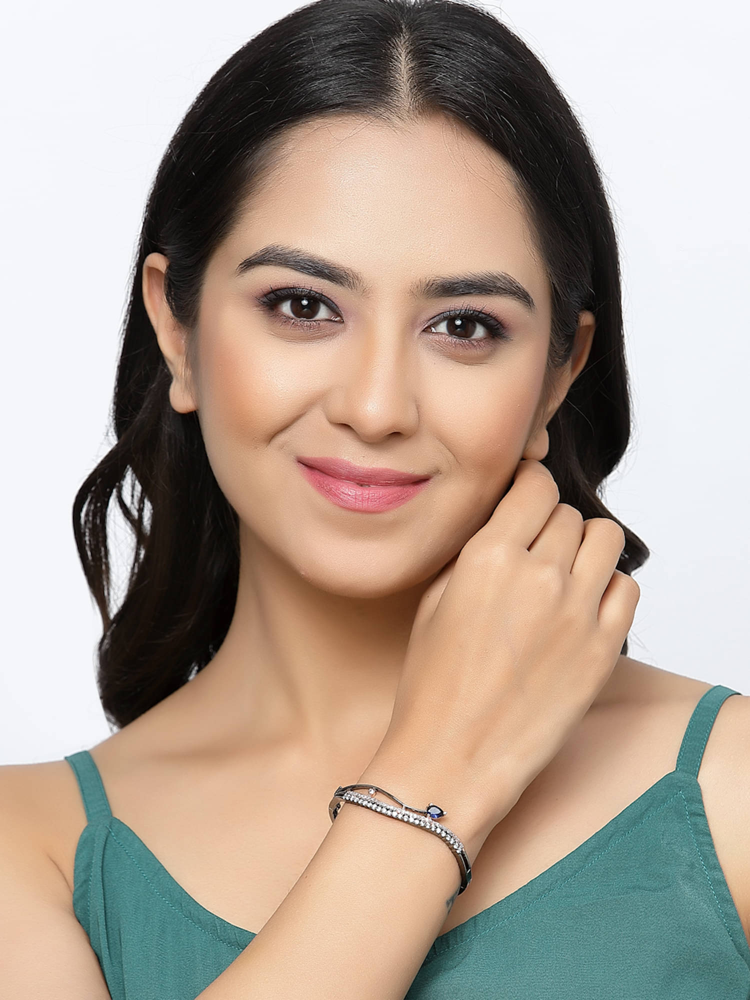 Zeneme Rose Gold Bracelet ( Pack of 1 ) Zeneme Rose Gold Bracelet ( Pack of 1 )