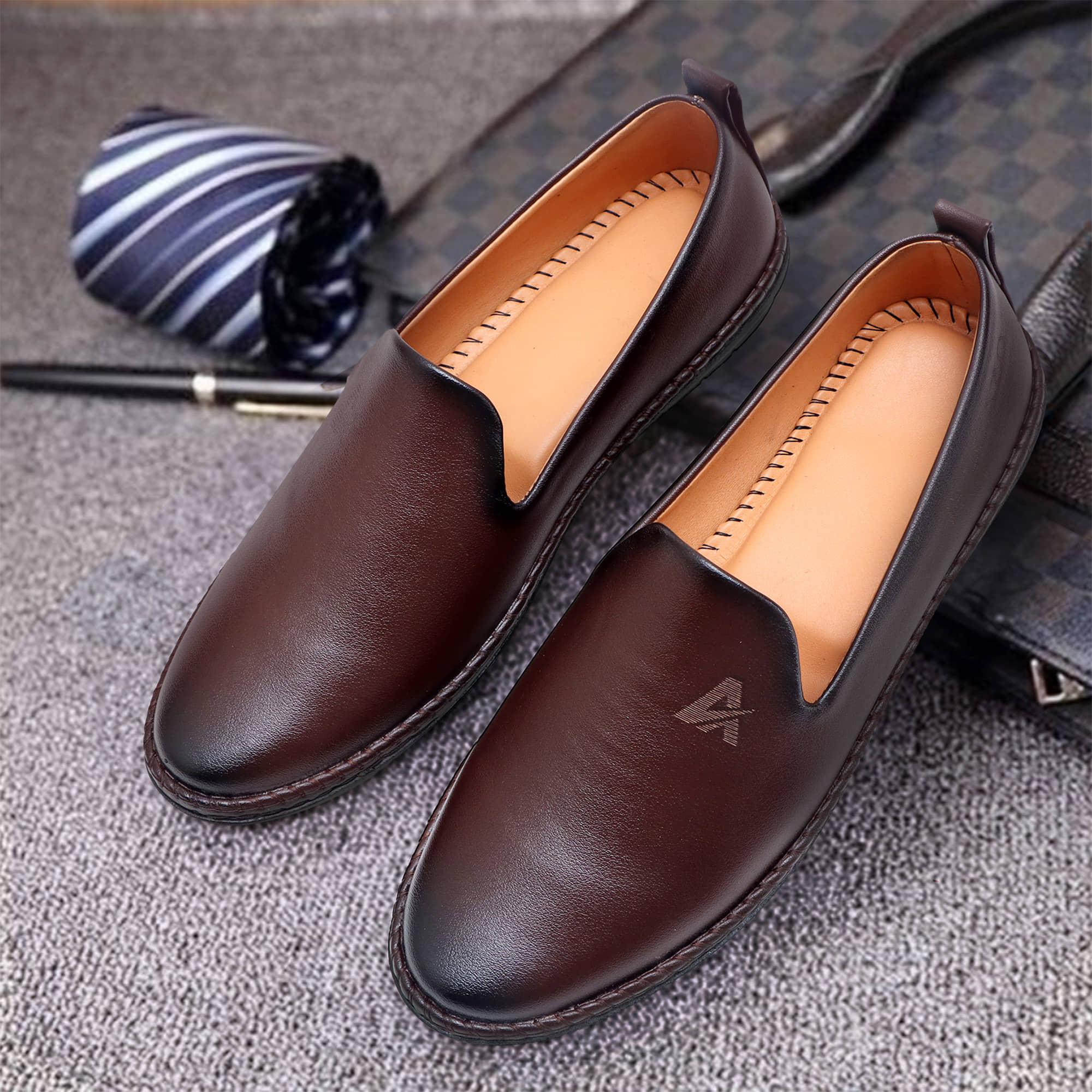ALCAZO Black Men's Mojaris - Ethnic Shoes | Buy online on ZillyBuy