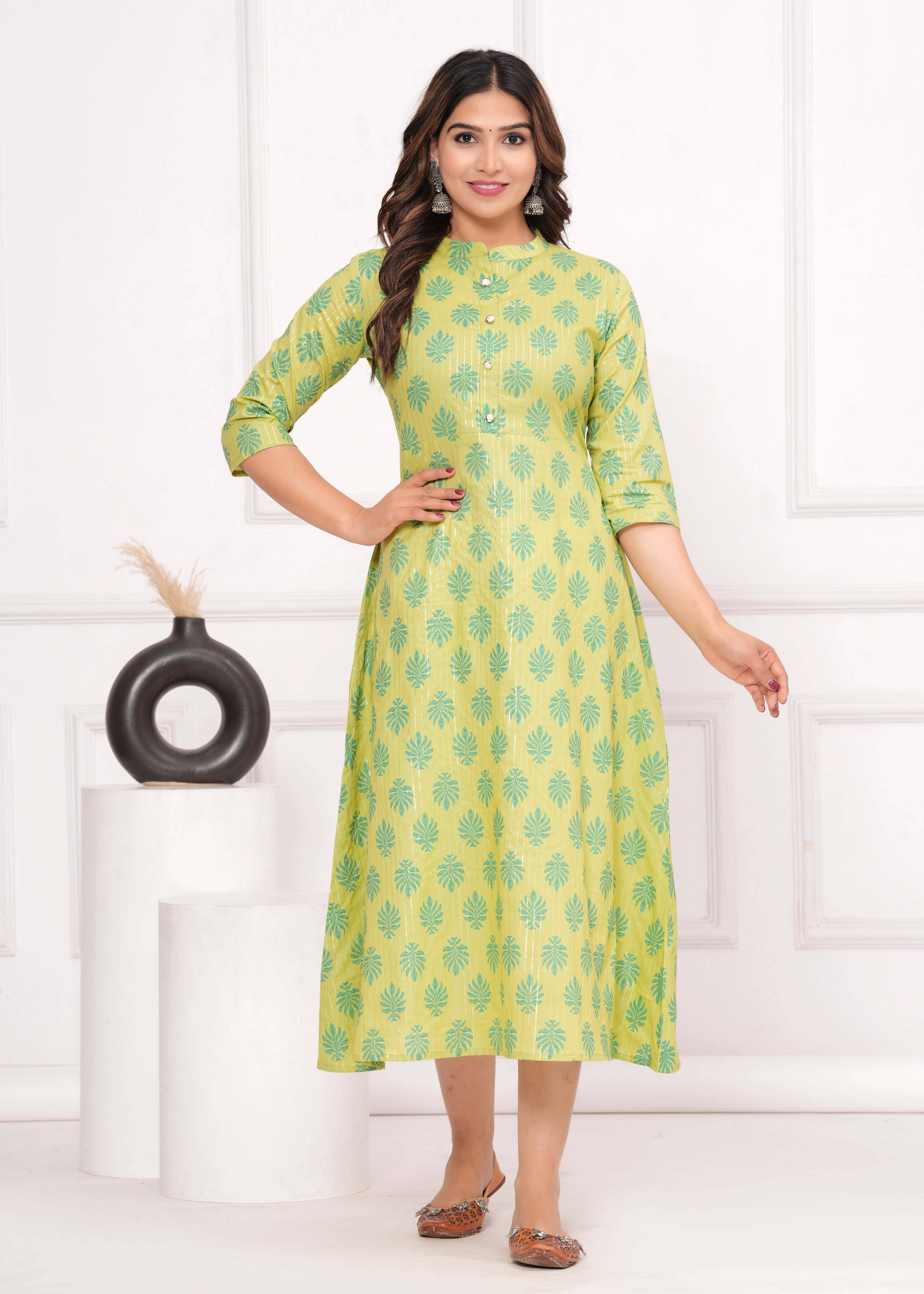 GlowWorld Cotton Printed A-line Women's Kurti - Green ( Pack of 1 )     			GlowWorld Cotton Printed A-line Women's Kurti - Green ( Pack of 1 )