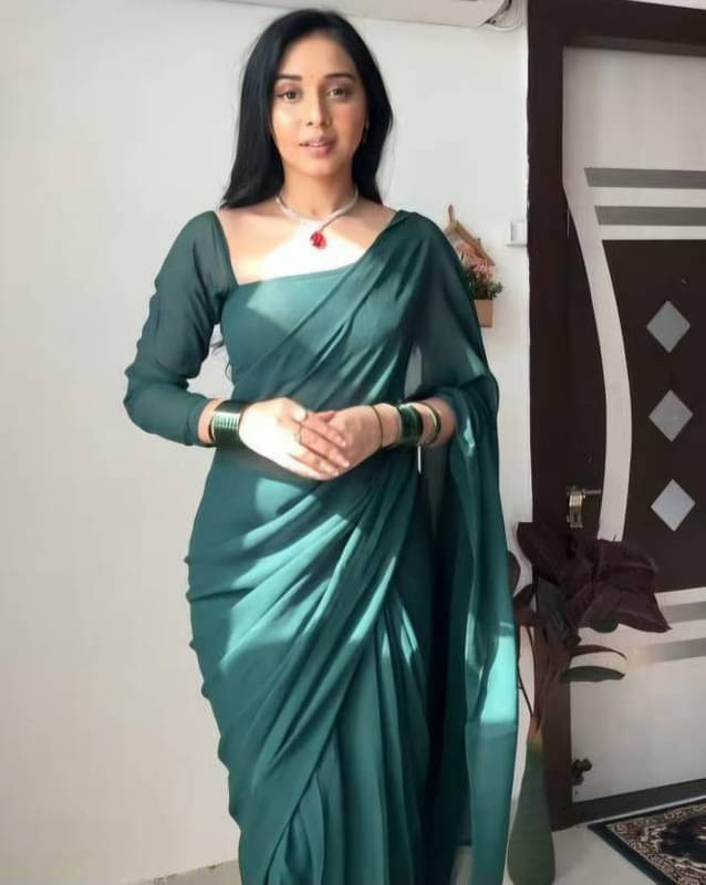 Sitanjali Georgette Solid Saree With Unstitched Blouse Piece ( Green ) Sitanjali Georgette Solid Saree With Unstitched Blouse Piece ( Green )