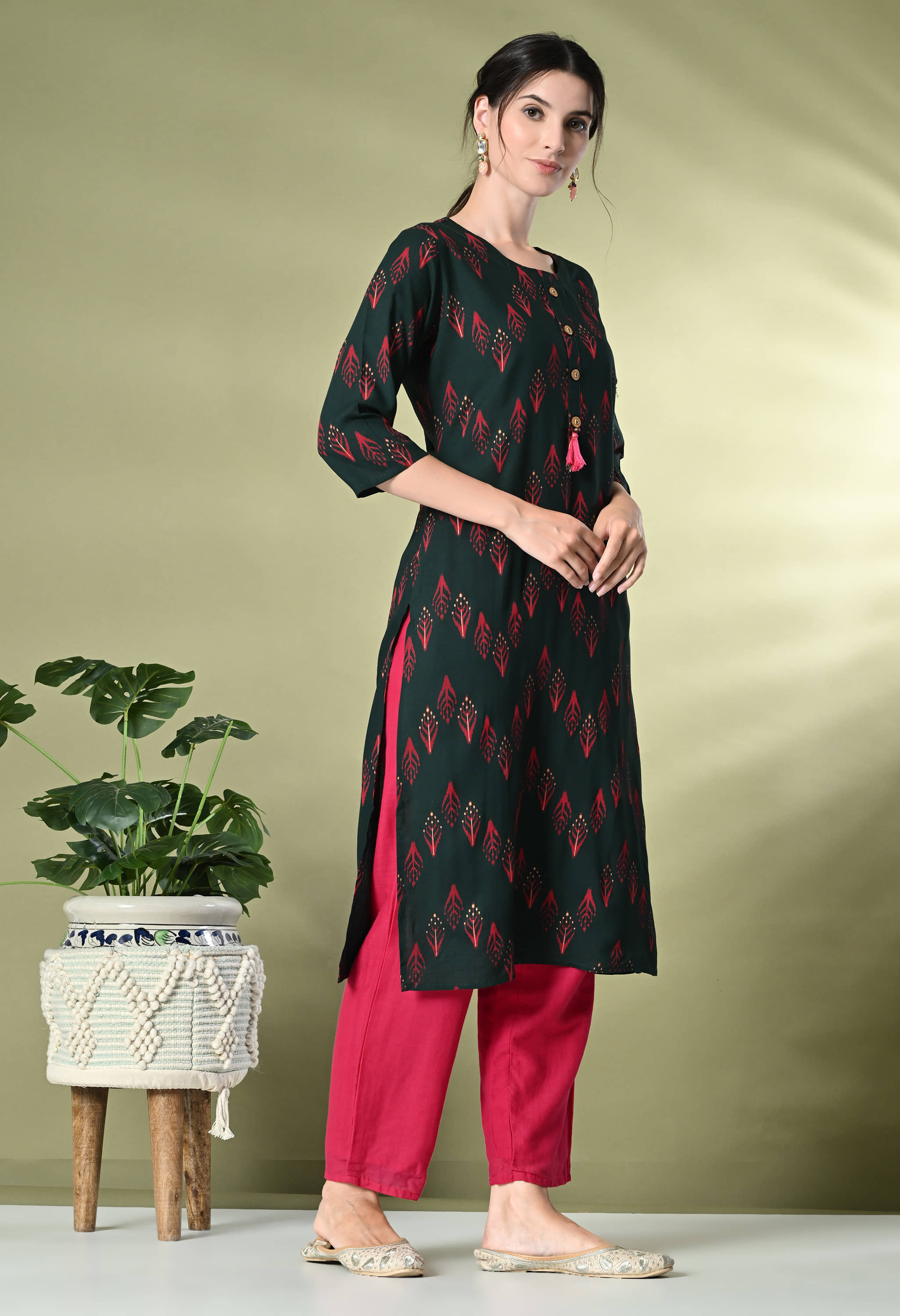 GlowWorld Viscose Blend Printed Straight Women's Kurti - Green ( Pack of 1 ) - Kurtis, Tunics | Buy online on ZillyBuy
