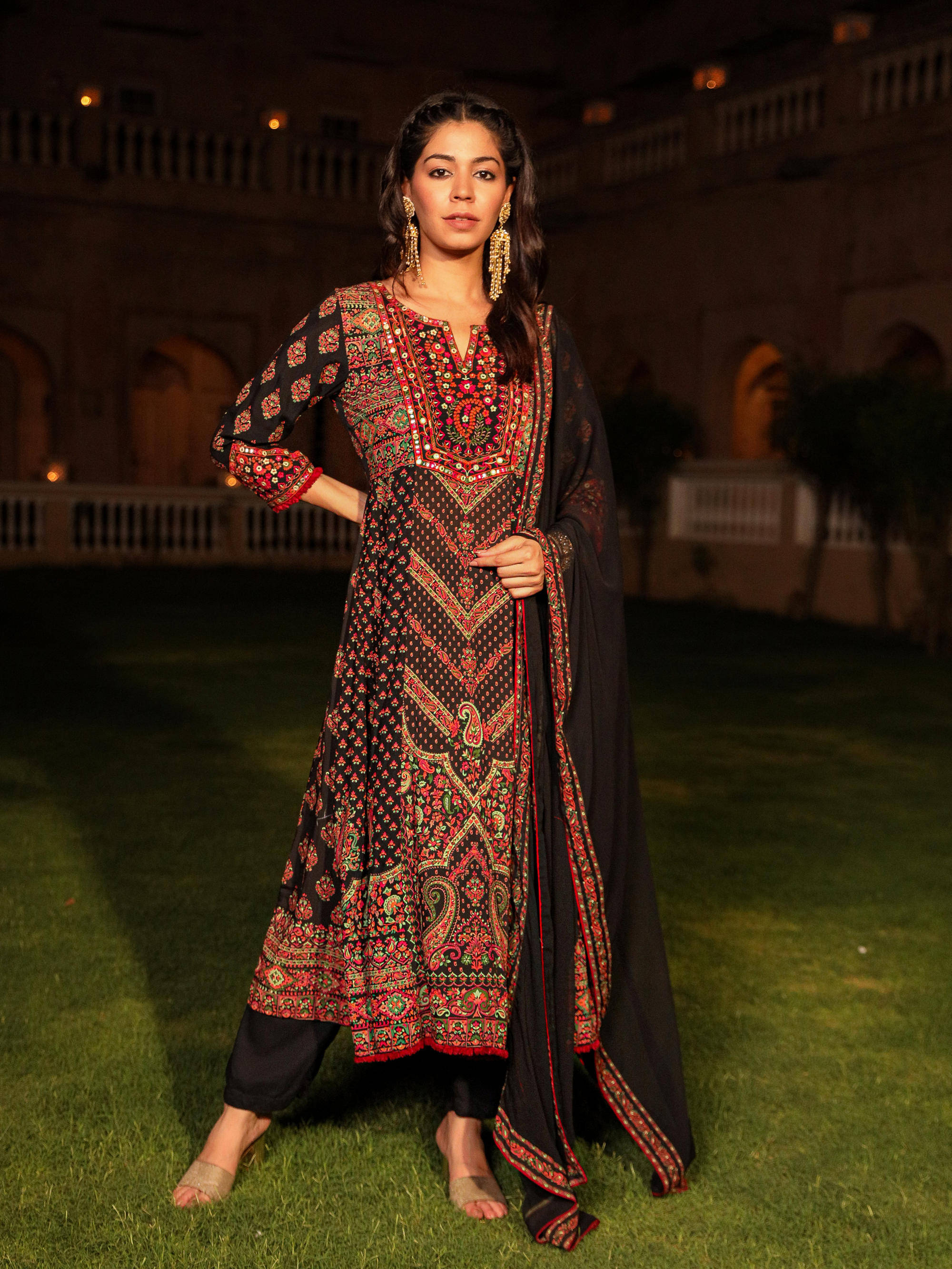     			Juniper Rayon Printed Kurti With Pants Women's Stitched Salwar Suit - Black ( Pack of 1 )