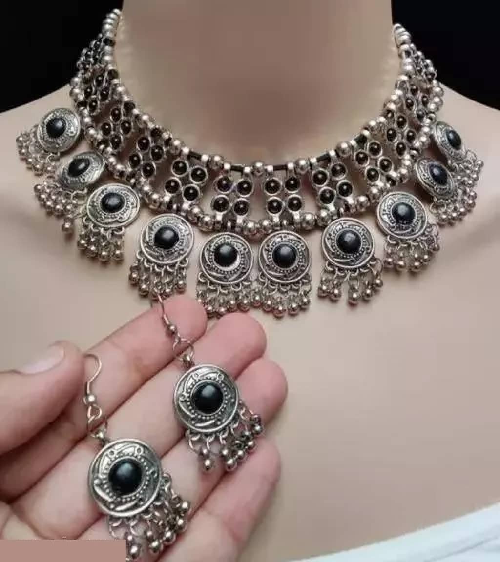 Samridhi DC Silver Alloy Necklace Set ( Pack of 1 )