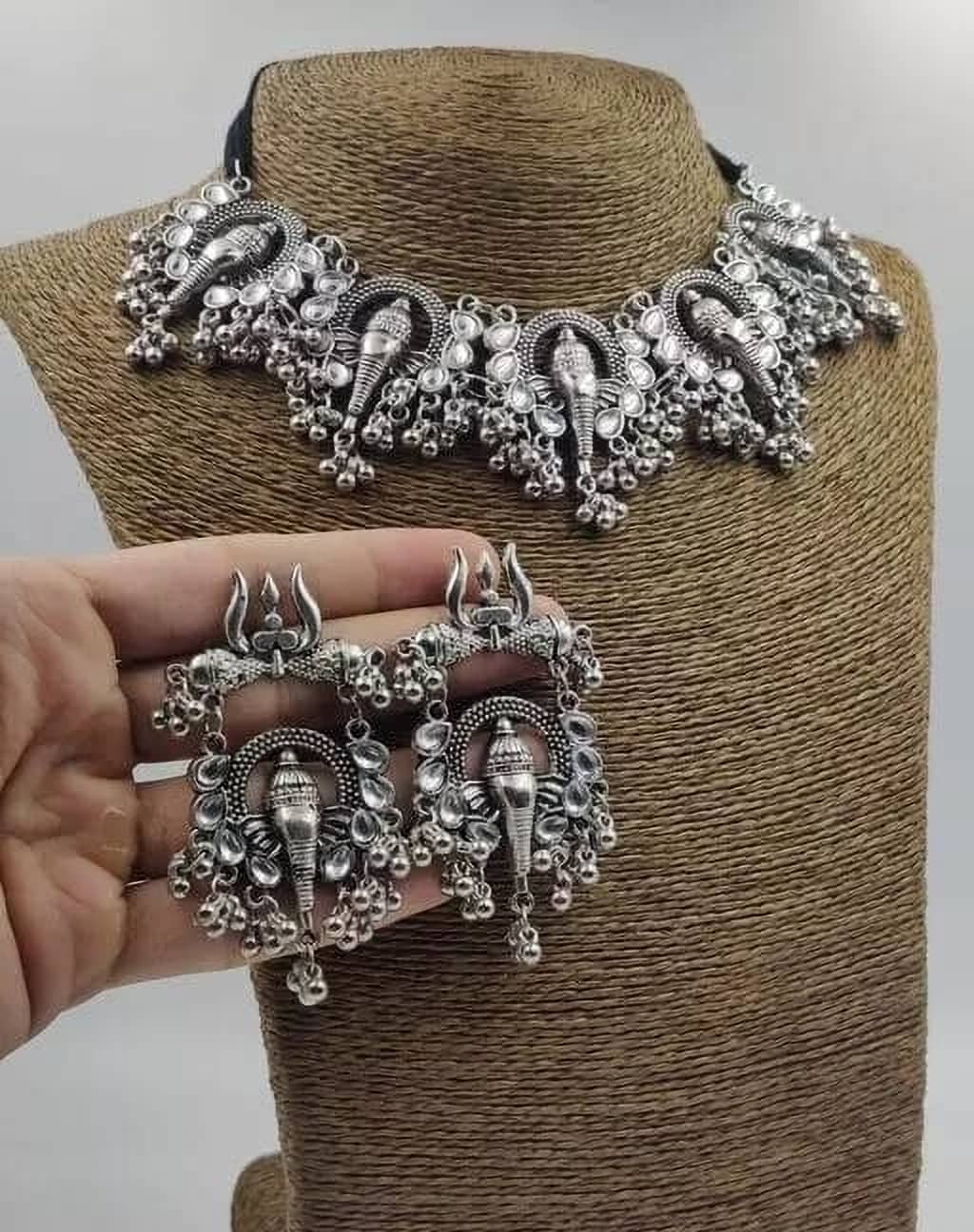 Samridhi DC Silver Alloy Necklace Set ( Pack of 1 )