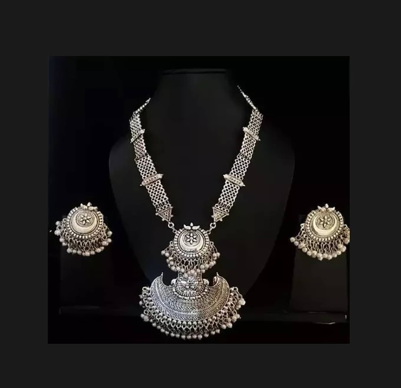 Samridhi DC Silver Alloy Necklace Set ( Pack of 1 )