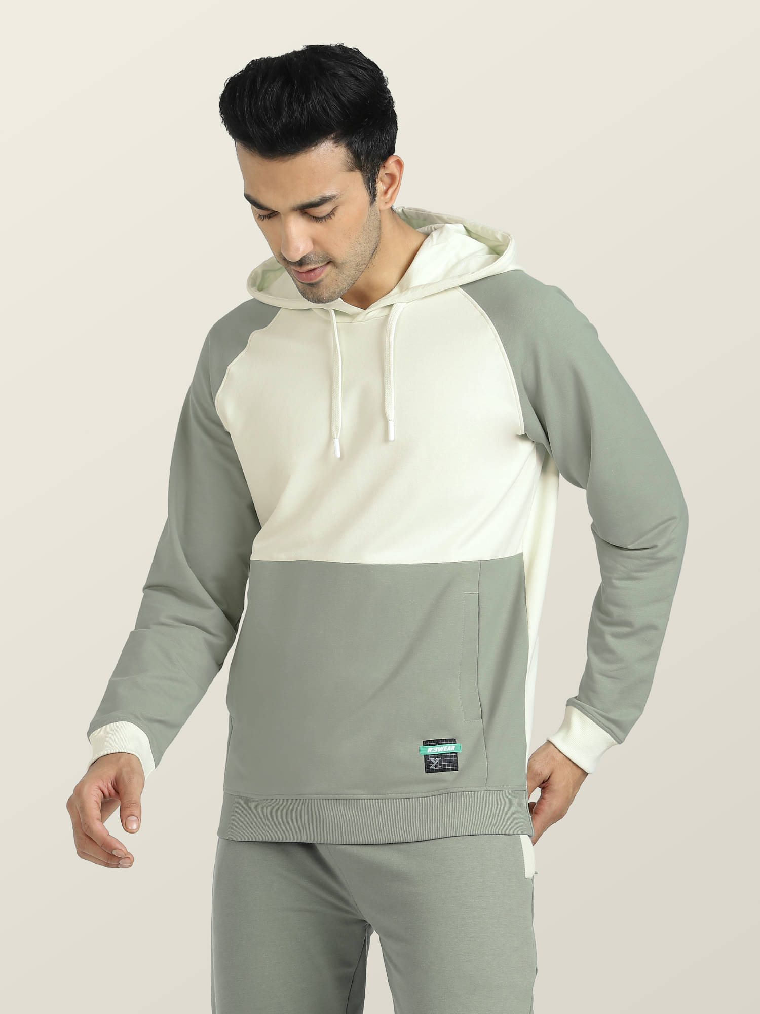 XYXX Cotton Blend Hooded Men's Sweatshirt - Off-White ( Pack of 1 ) XYXX Cotton Blend Hooded Men's Sweatshirt - Off-White ( Pack of 1 )