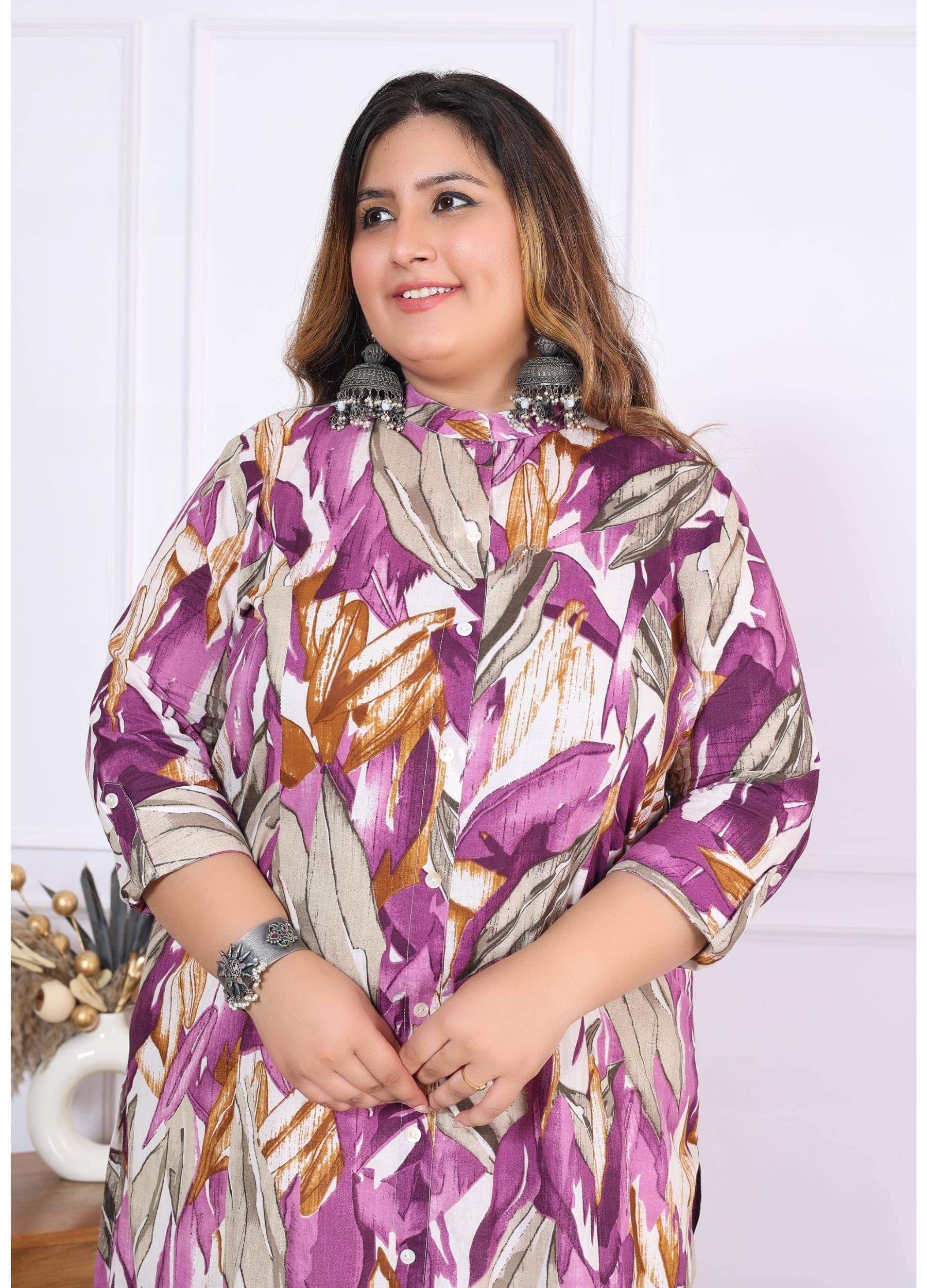 Label Flavia Women Cotton Printed A-line Kurti ( Lavender ) Label Flavia Women Cotton Printed A-line Kurti ( Lavender )