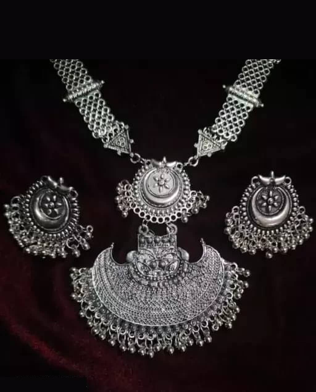 Samridhi DC Silver Alloy Necklace Set ( Pack of 1 )