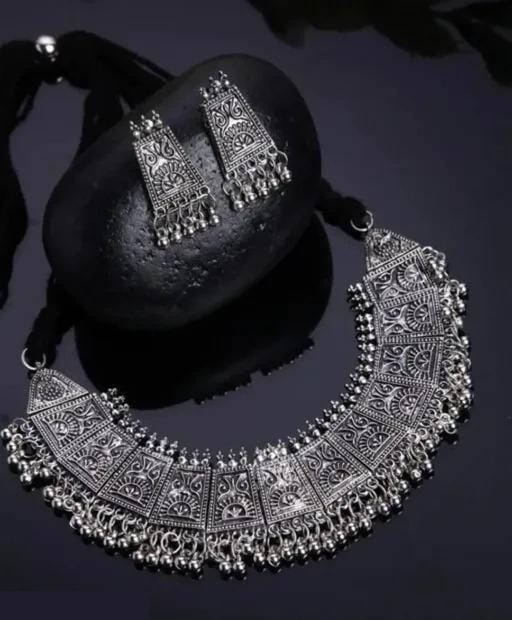 Samridhi DC Silver Alloy Necklace Set ( Pack of 1 )