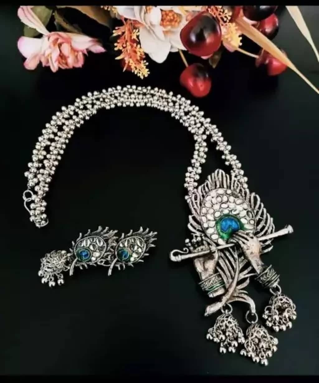 Samridhi DC Silver Alloy Necklace Set ( Pack of 1 )
