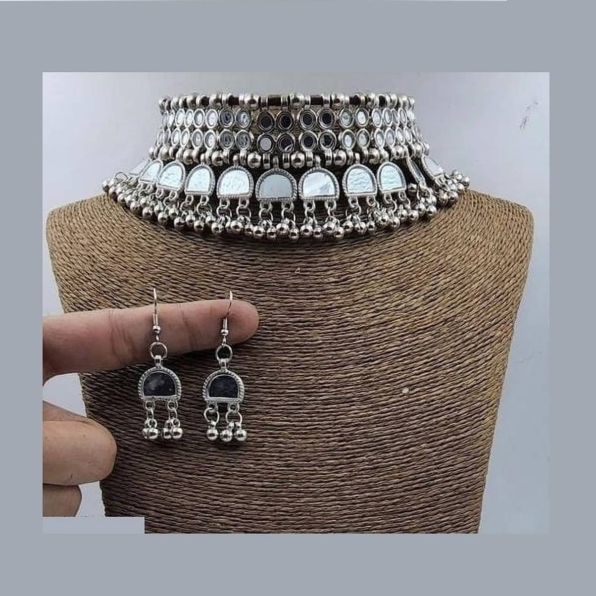 Samridhi DC Silver Alloy Necklace Set ( Pack of 1 )