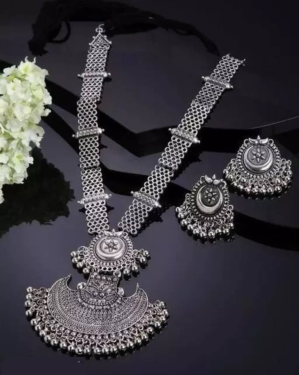 Samridhi DC Silver Alloy Necklace Set ( Pack of 1 )